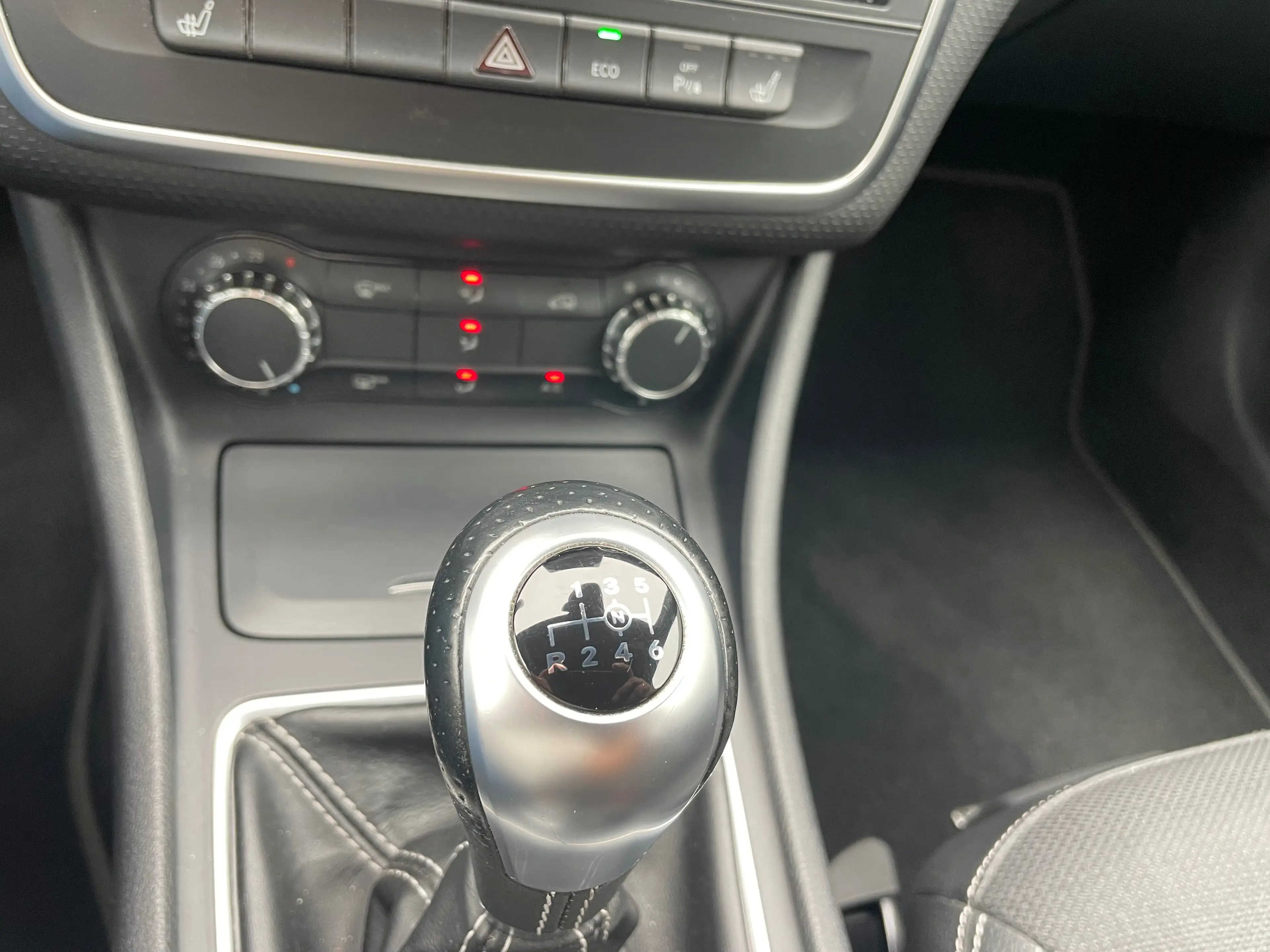 Mercedes-Benz A 180 A-Klasse (BlueEFFICIENCY) Urban — photo 23