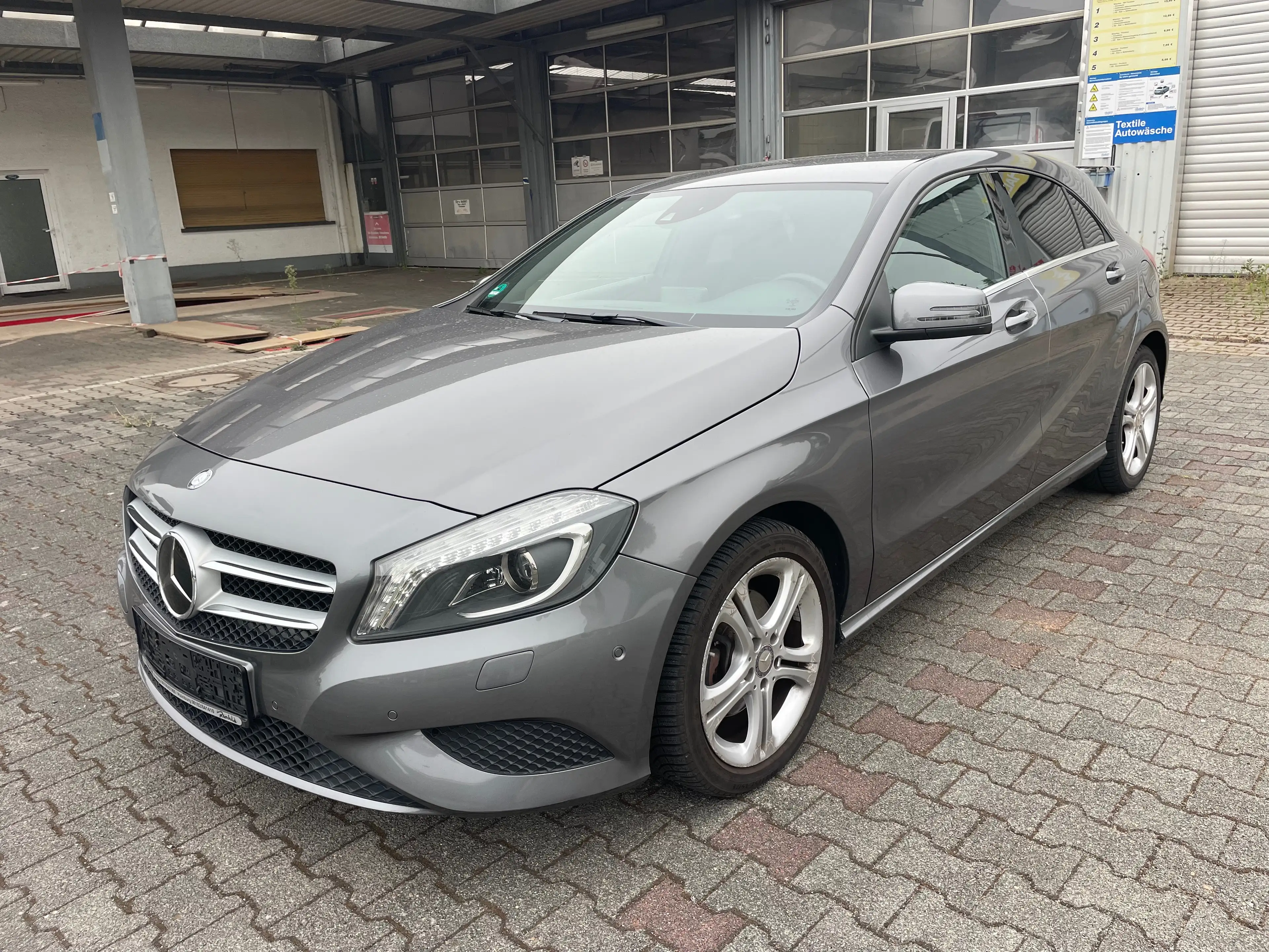 Mercedes-Benz A 180 A-Klasse (BlueEFFICIENCY) Urban — photo 3