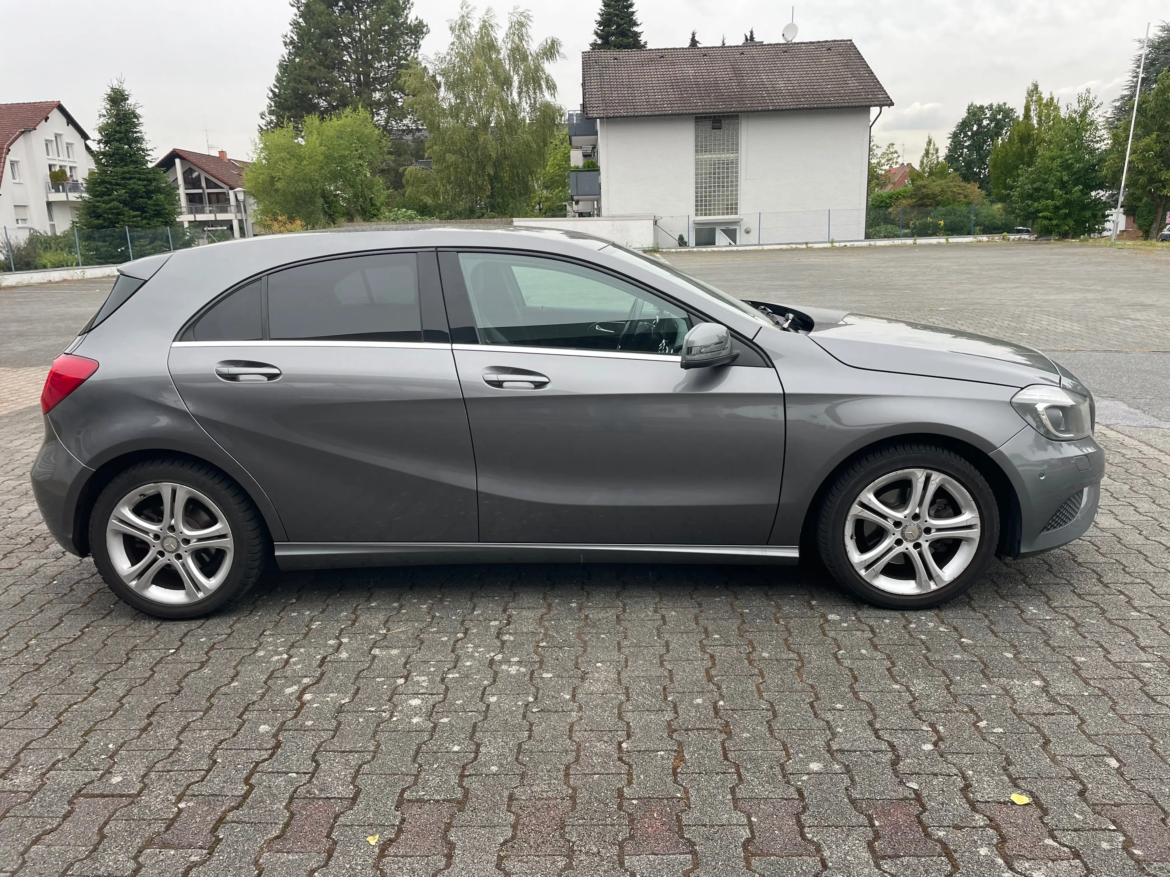 Mercedes-Benz A 180 A-Klasse (BlueEFFICIENCY) Urban — photo 8