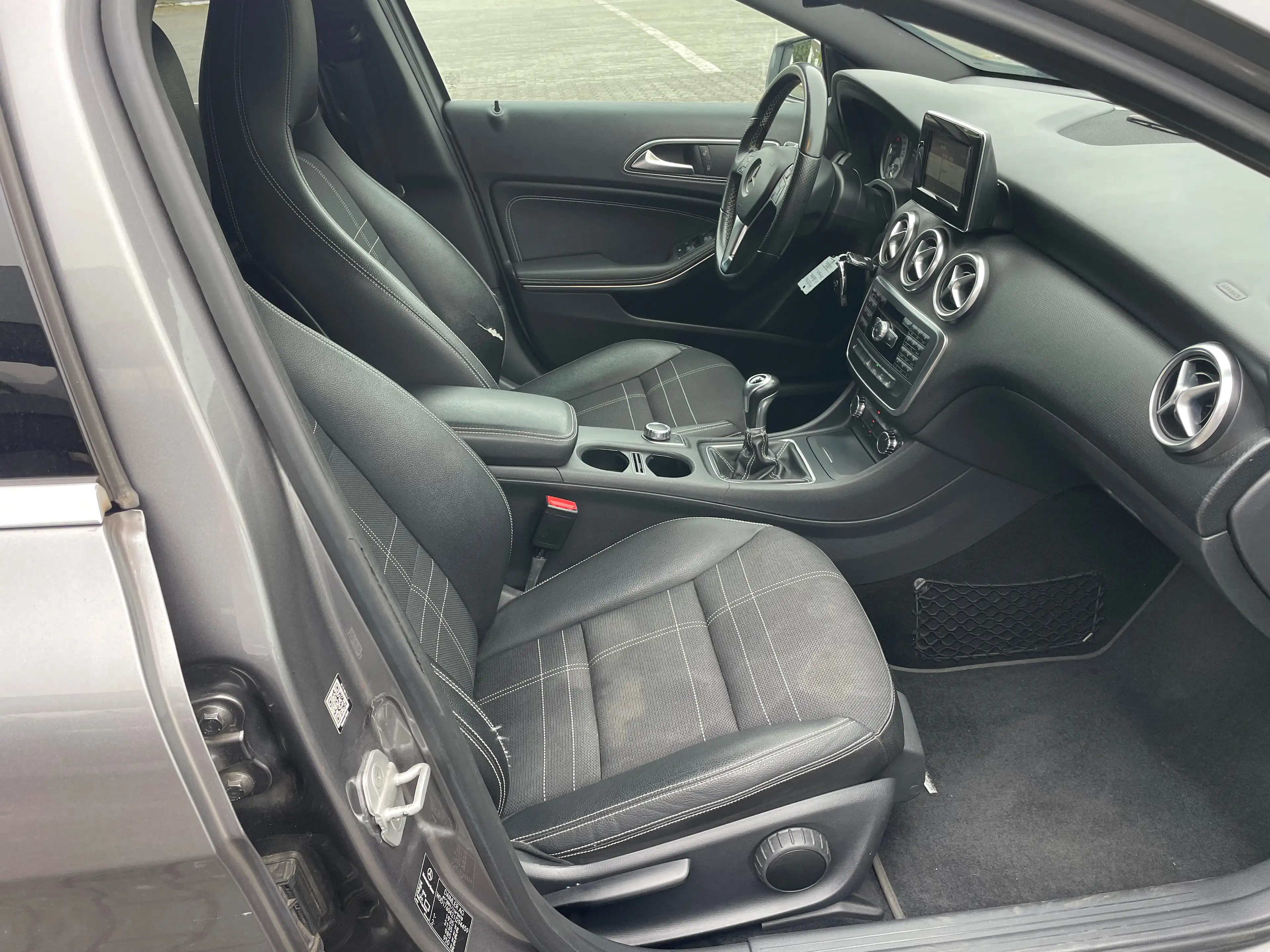 Mercedes-Benz A 180 A-Klasse (BlueEFFICIENCY) Urban — photo 18