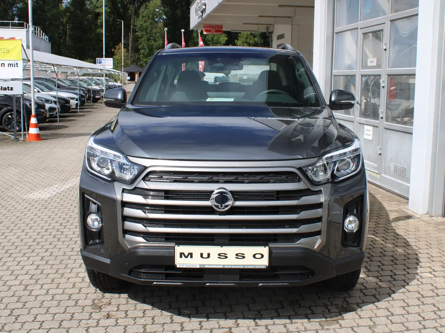 KGM Musso Musso 2,2D Bliss Grau - 2