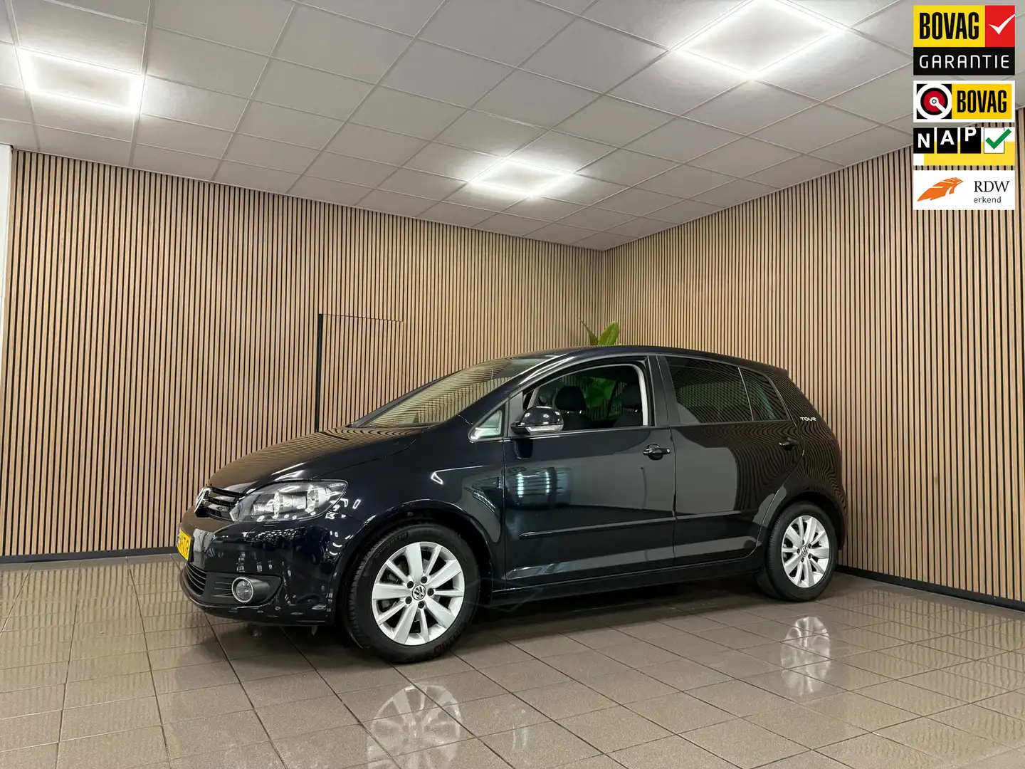 Volkswagen Golf Plus 1.2 TSI Tour II * 1e Eig / 54.241 km + NAP / Trekh Noir - 1