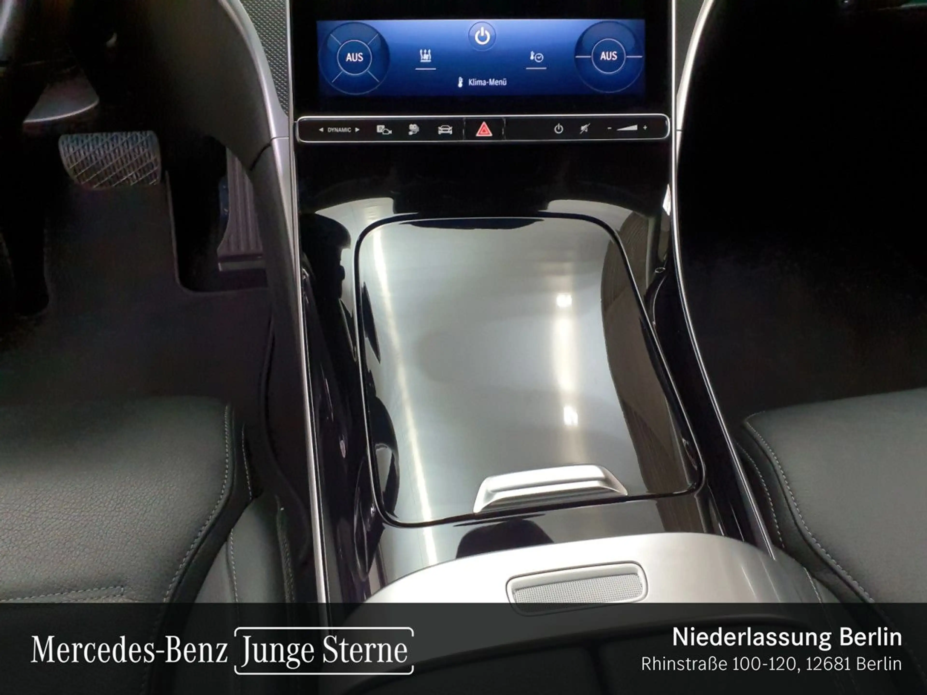 Mercedes-Benz C 300 e T AVANTG+NIGHT+KAMERA+TOTW+KEYLESS+9G — photo 14