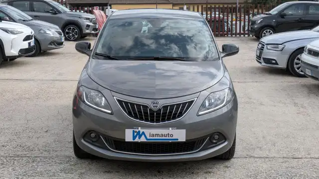 Lancia Ypsilon view 11