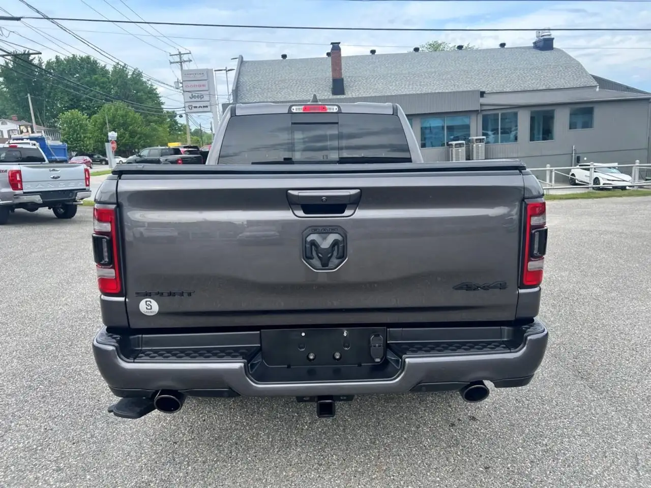 RAM 1500 снимка RAM 1500