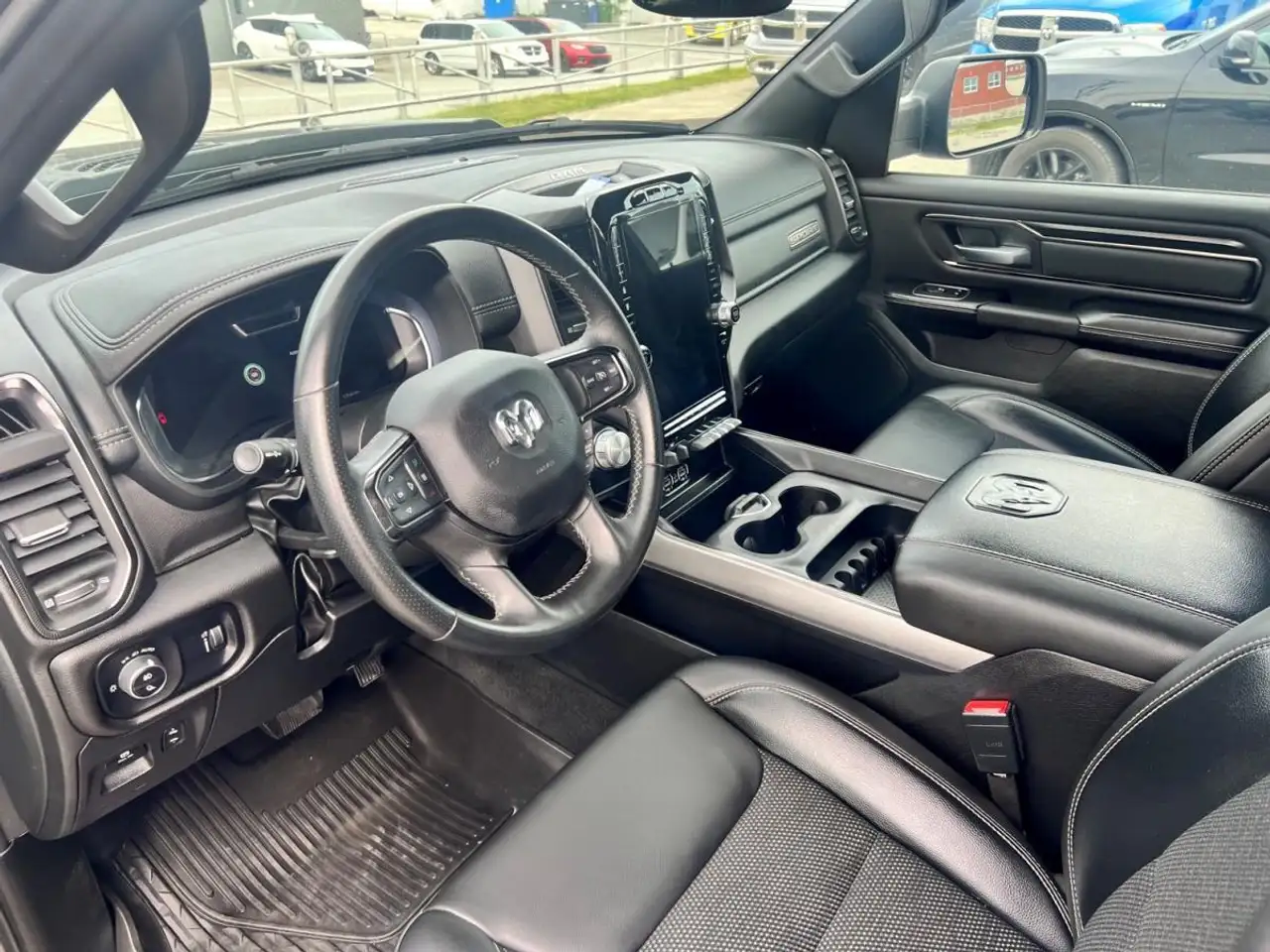 RAM 1500 снимка RAM 1500