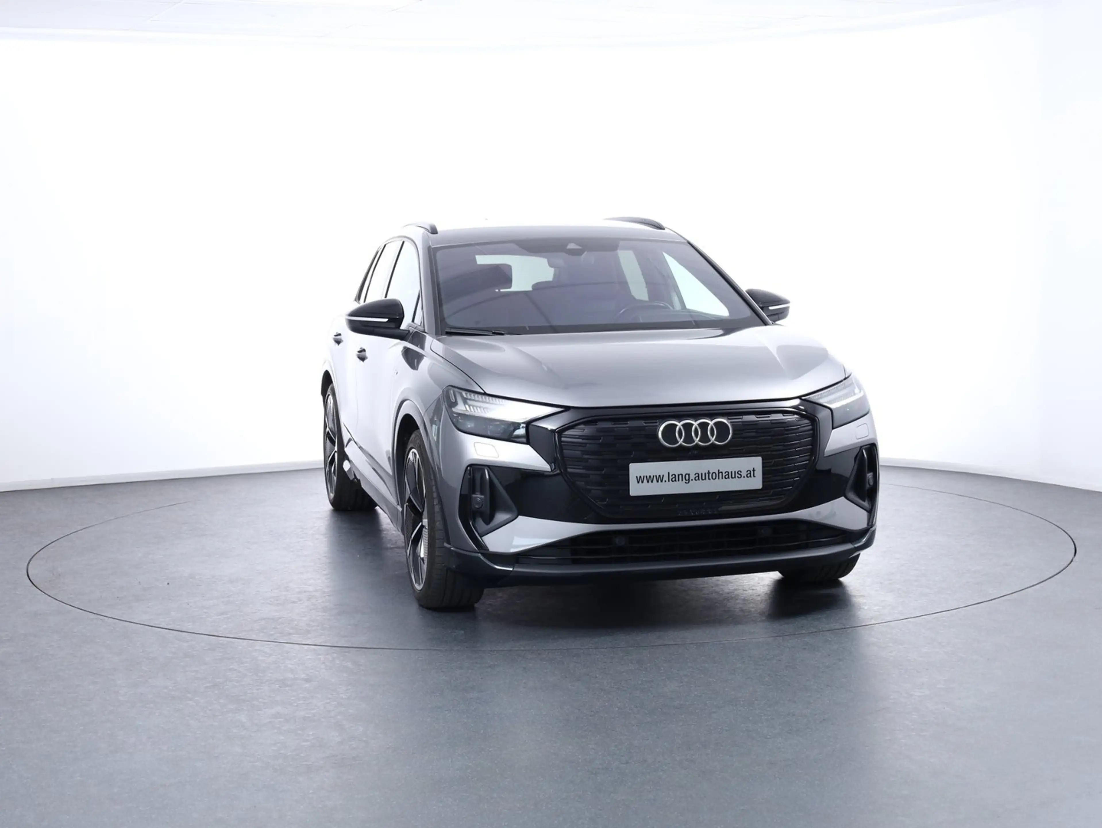 Audi Q4 e-tron Audi Q4 50 e-tron quattro — photo 2