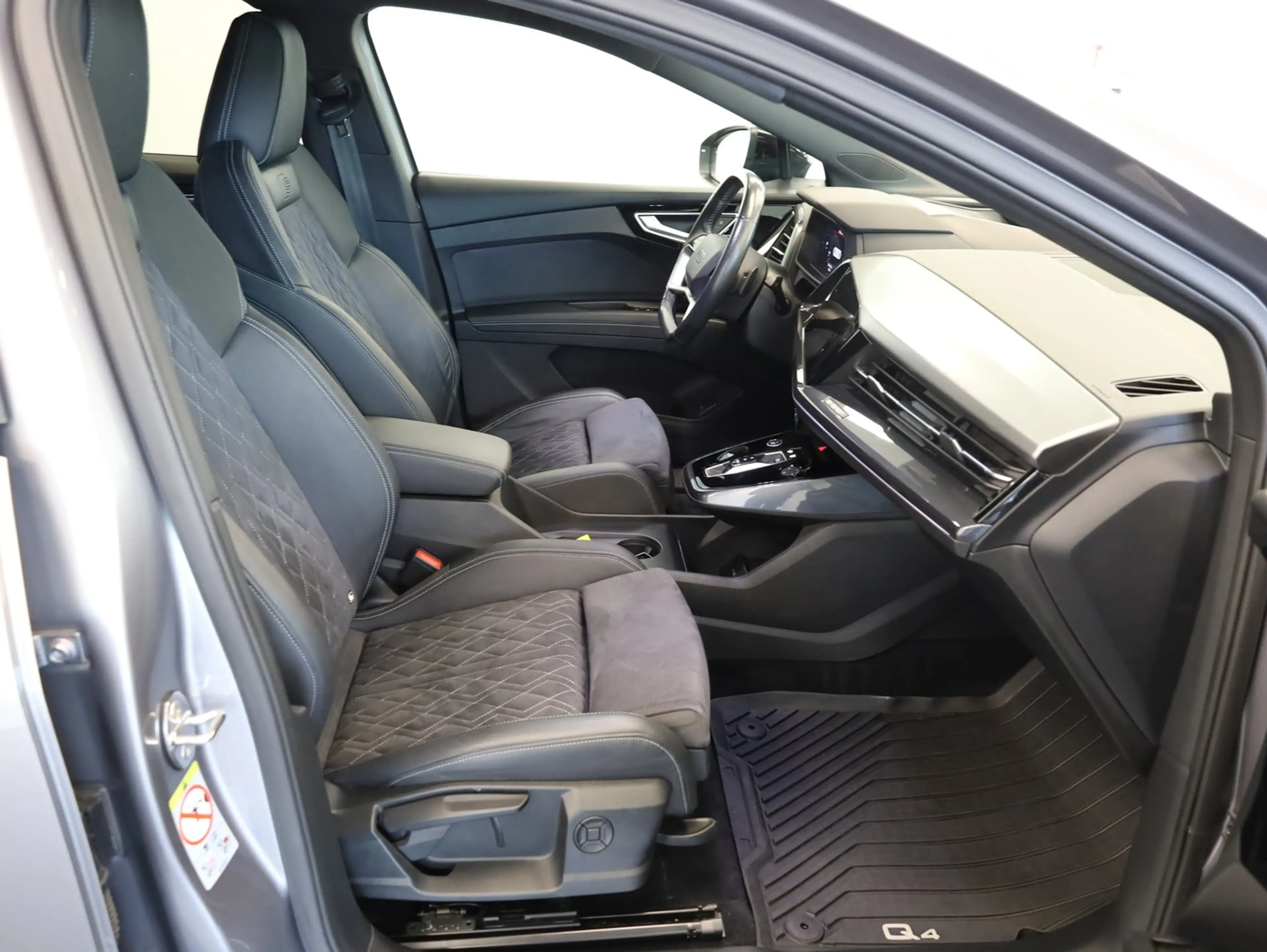 Audi Q4 e-tron Audi Q4 50 e-tron quattro — photo 9