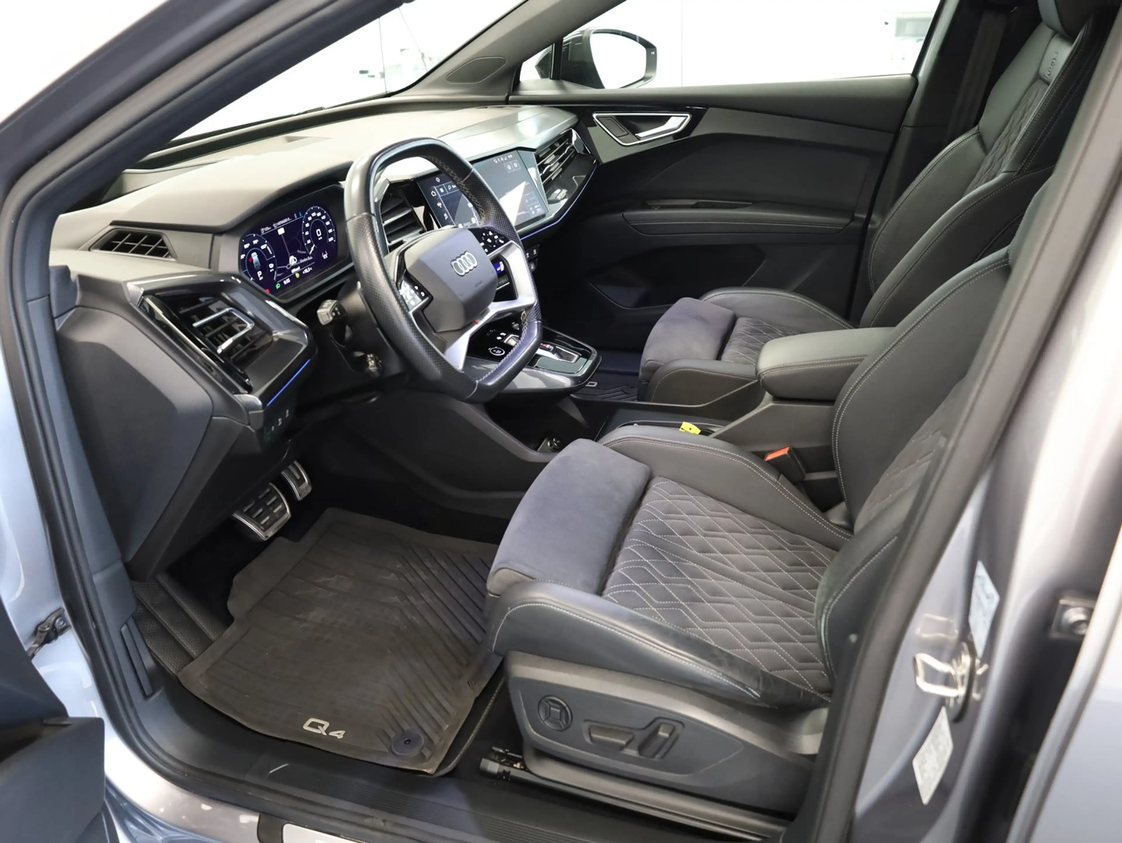 Audi Q4 e-tron Audi Q4 50 e-tron quattro — photo 12