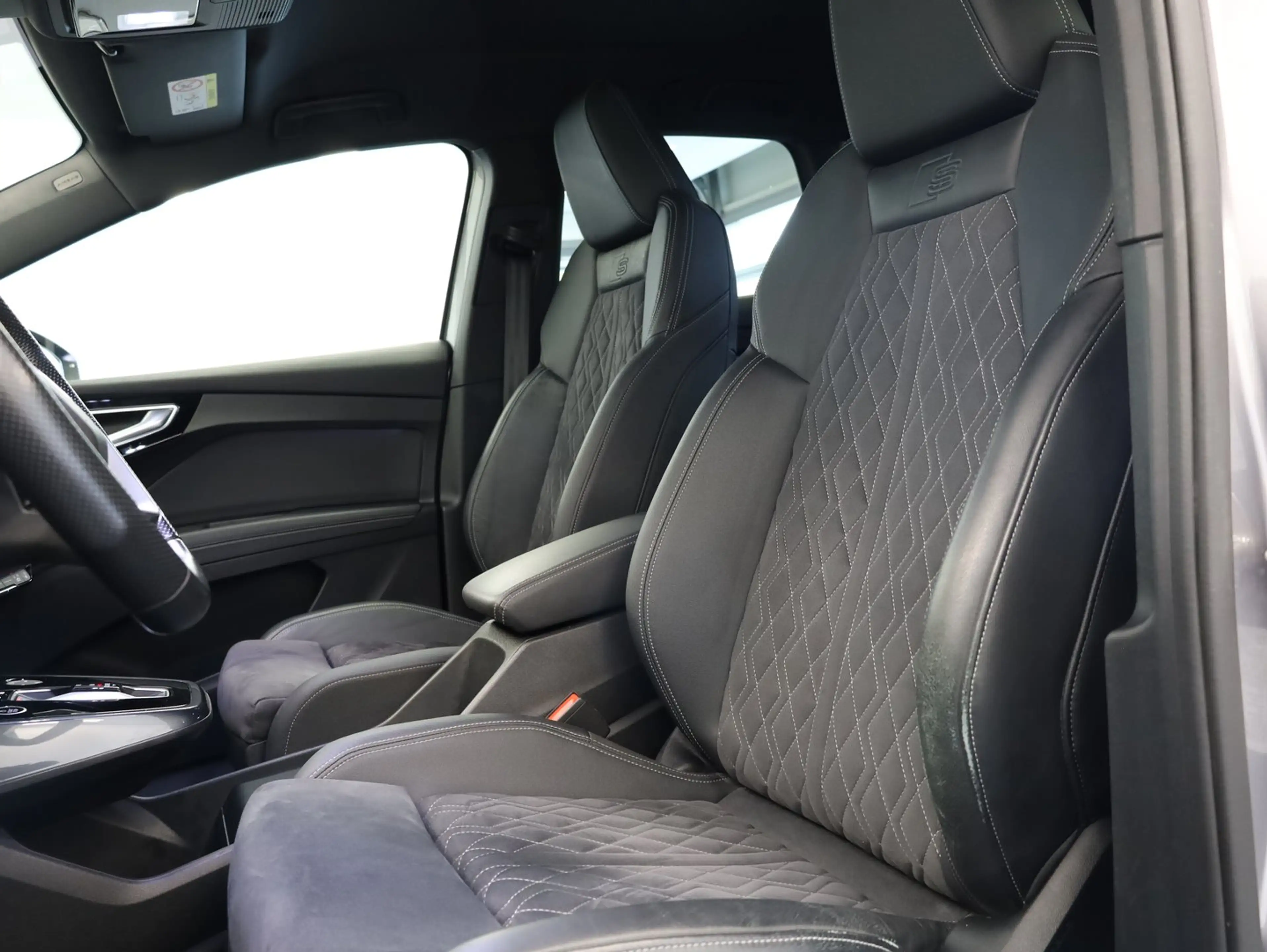 Audi Q4 e-tron Audi Q4 50 e-tron quattro — photo 13