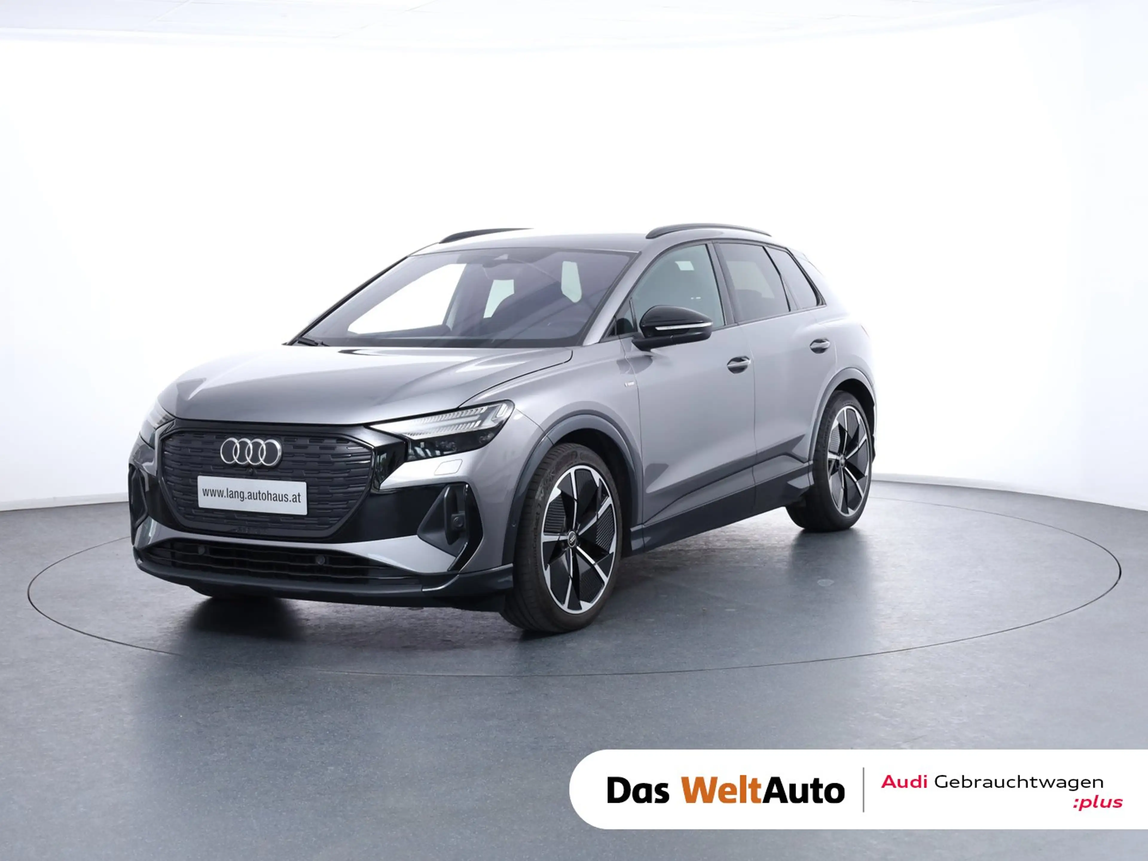 Audi Q4 e-tron Audi Q4 50 e-tron quattro