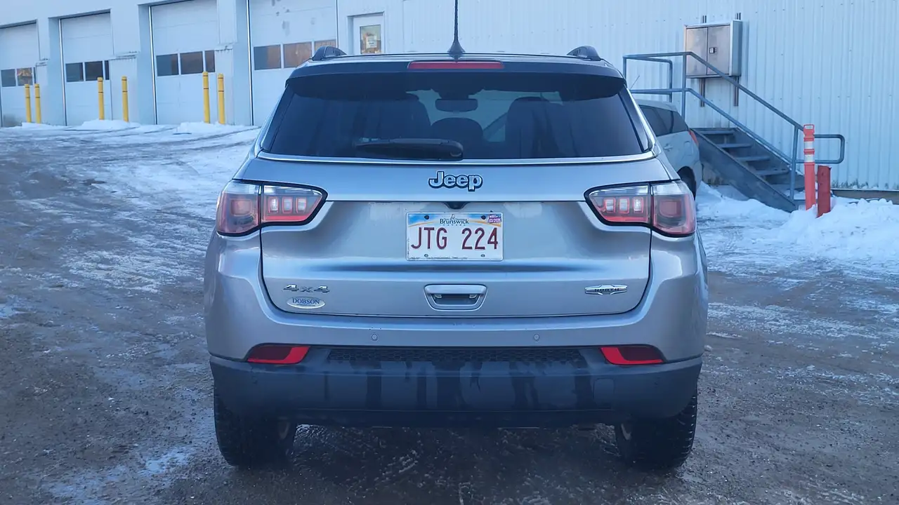 Jeep Compass снимка Jeep Compass