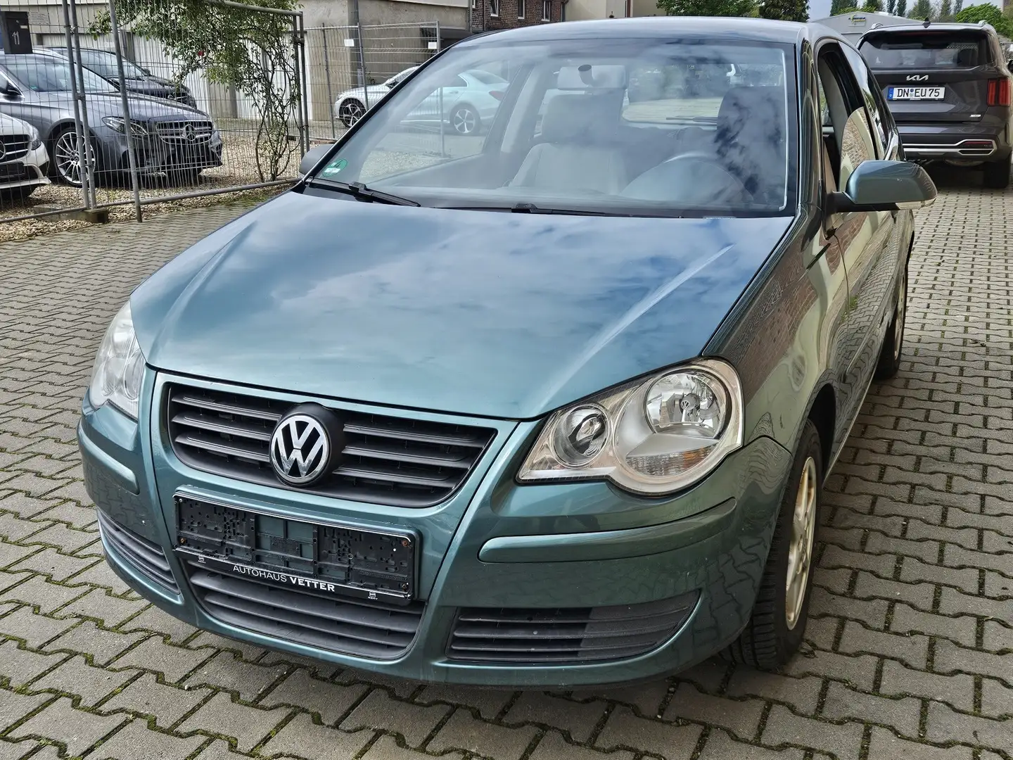 Volkswagen Polo 1.4 FSI tüv bis MAI 25 Yeşil - 1