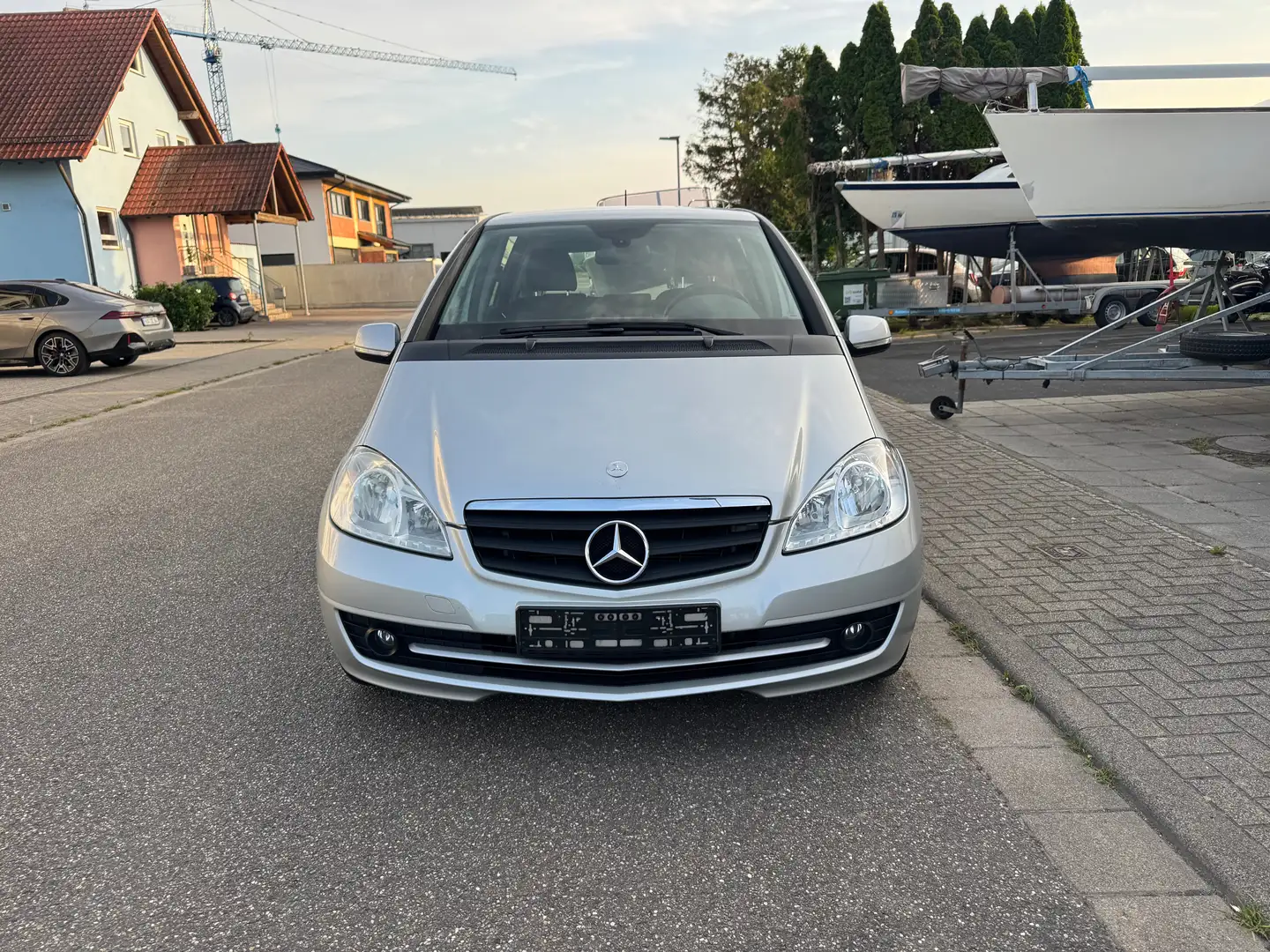 Mercedes-Benz A 150 BlueEFFICIENCY Šedá - 1