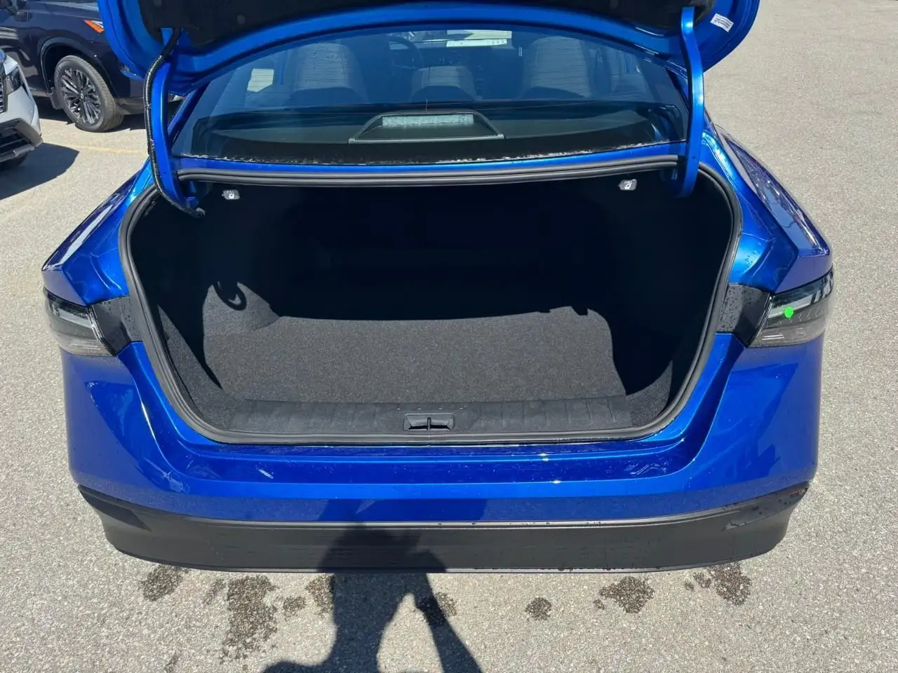 Nissan Sentra снимка Nissan Sentra