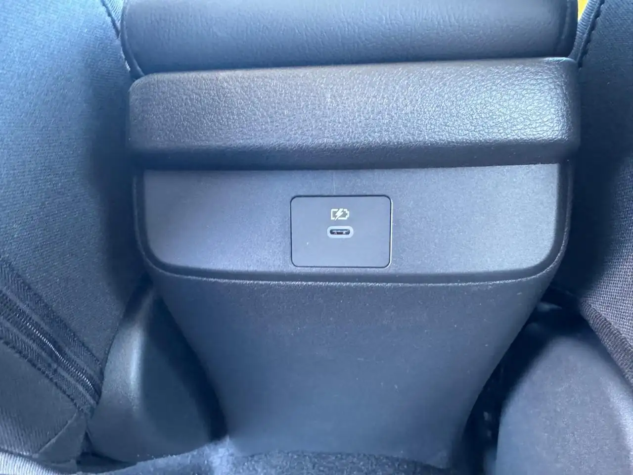 Nissan Sentra снимка Nissan Sentra
