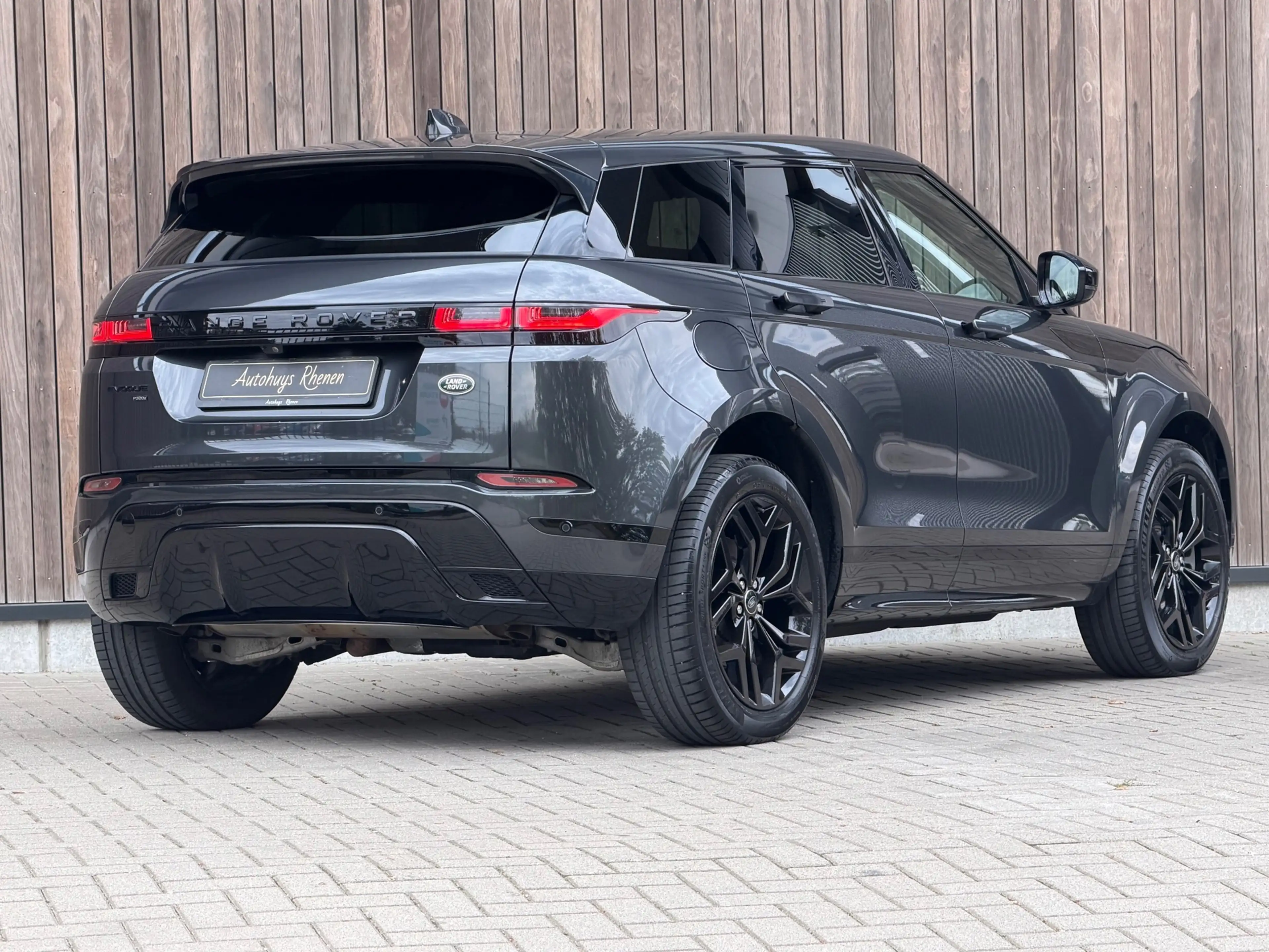 Land Rover Range Rover Evoque 1.5 P300e AWD R-Dynamic S / Pano / Meridian / Memo — photo 42