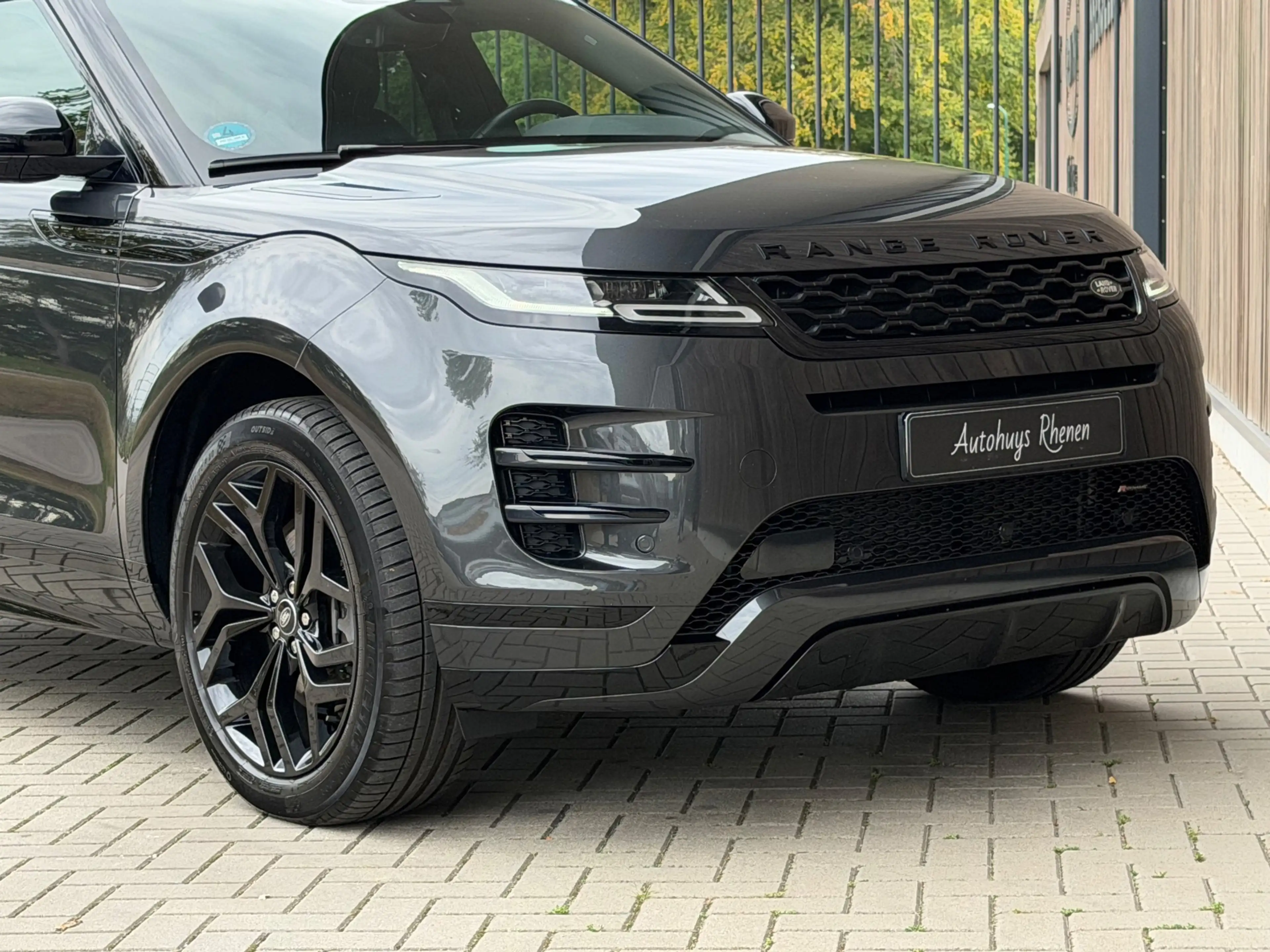 Land Rover Range Rover Evoque 1.5 P300e AWD R-Dynamic S / Pano / Meridian / Memo — photo 48
