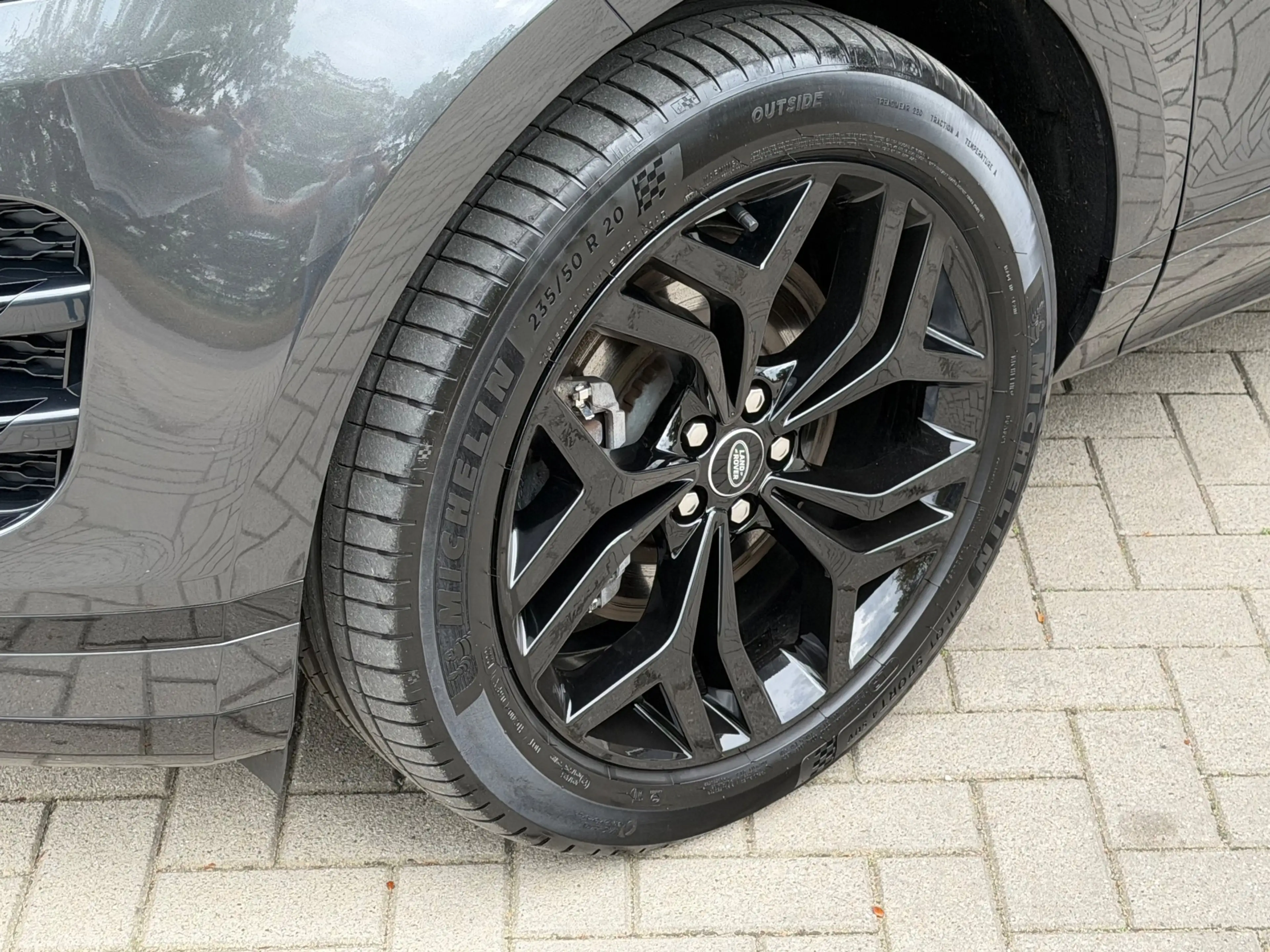 Land Rover Range Rover Evoque 1.5 P300e AWD R-Dynamic S / Pano / Meridian / Memo — photo 8