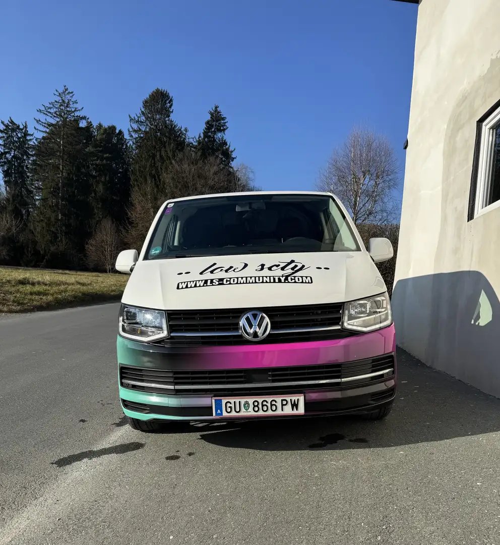 Volkswagen T6 Transporter - 1