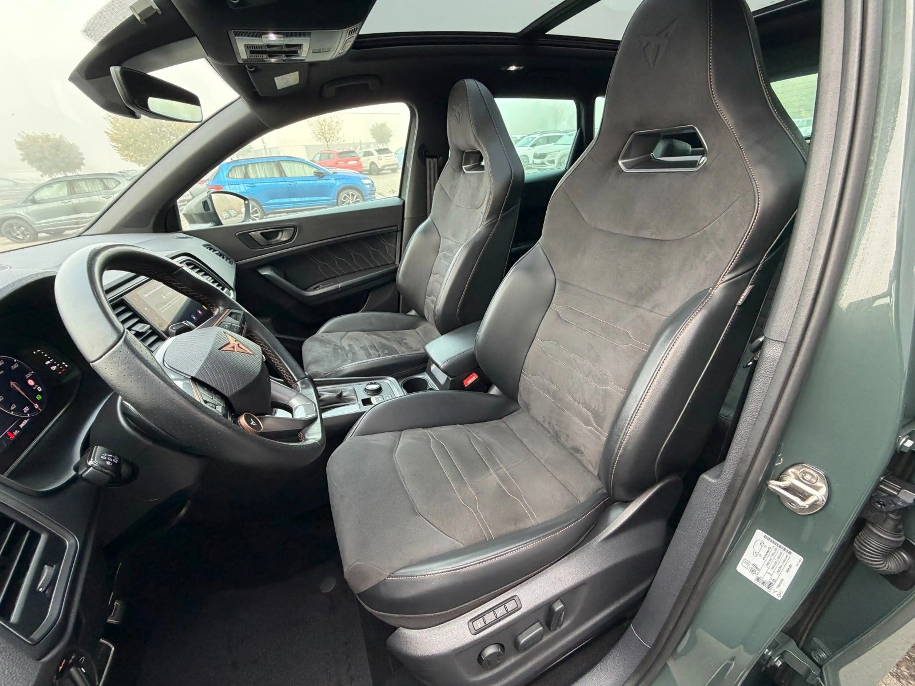 CUPRA Ateca 2,0TSi VZ 300PS Akrapovic AHK Pano 19"360° — photo 11