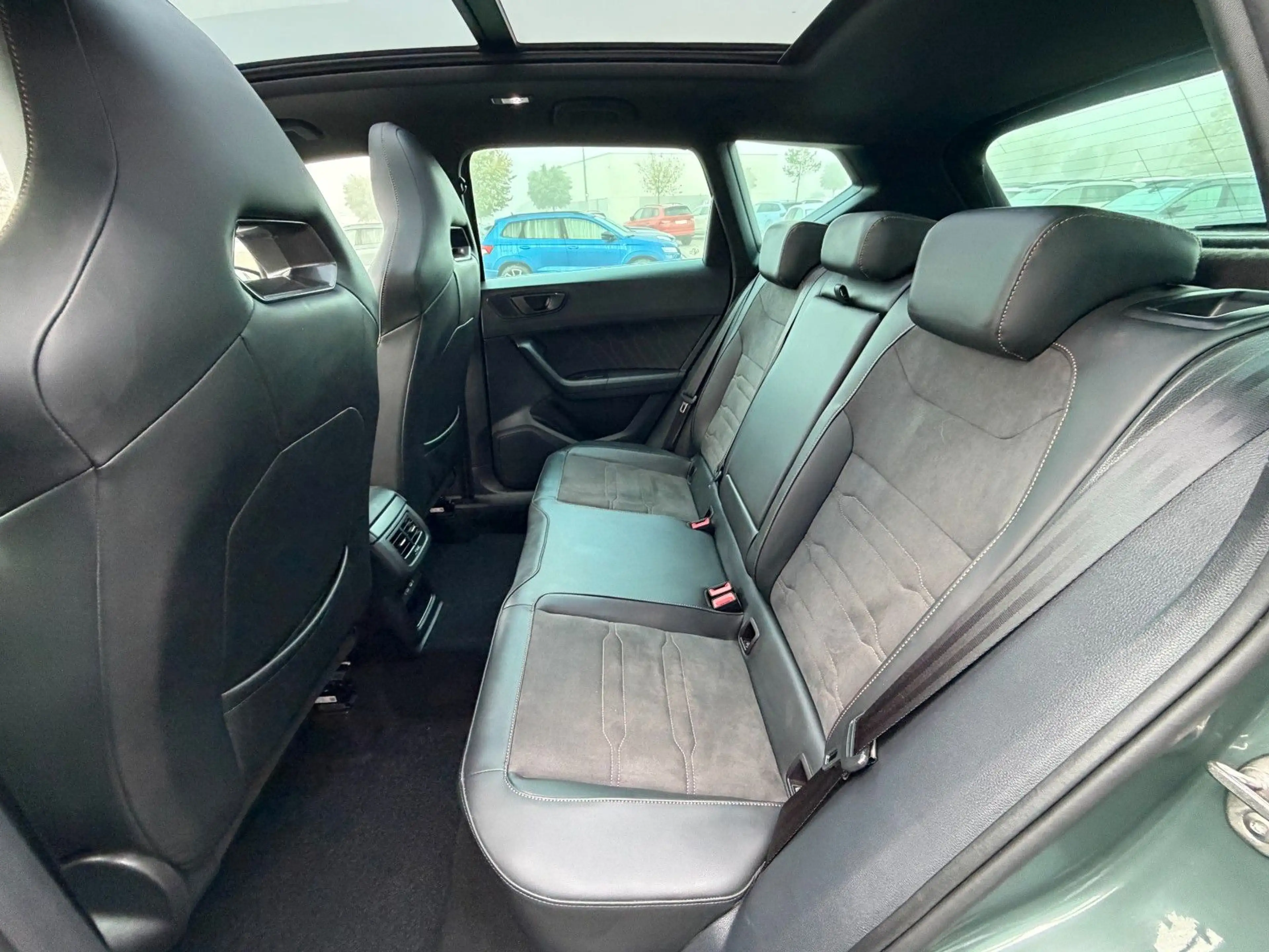 CUPRA Ateca 2,0TSi VZ 300PS Akrapovic AHK Pano 19"360° — photo 13