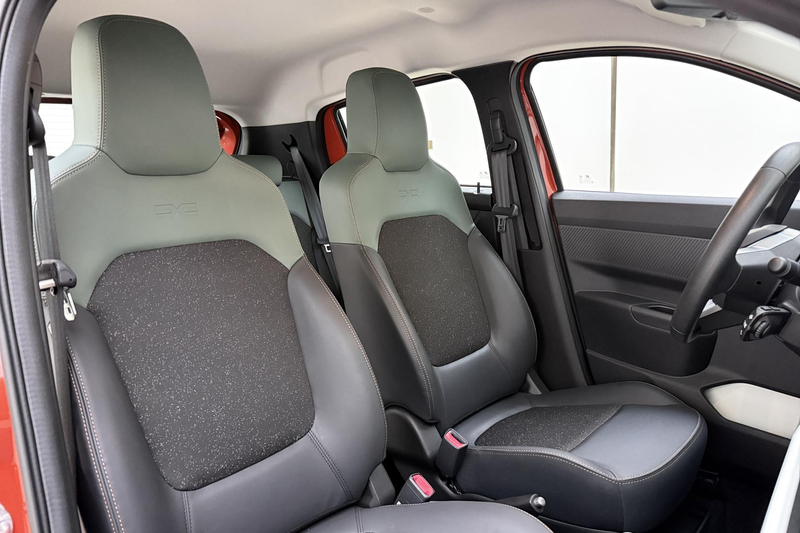 Dacia Spring Extreme 65 26.8 kWh | Unieke kilometerstand! | Par — photo 14