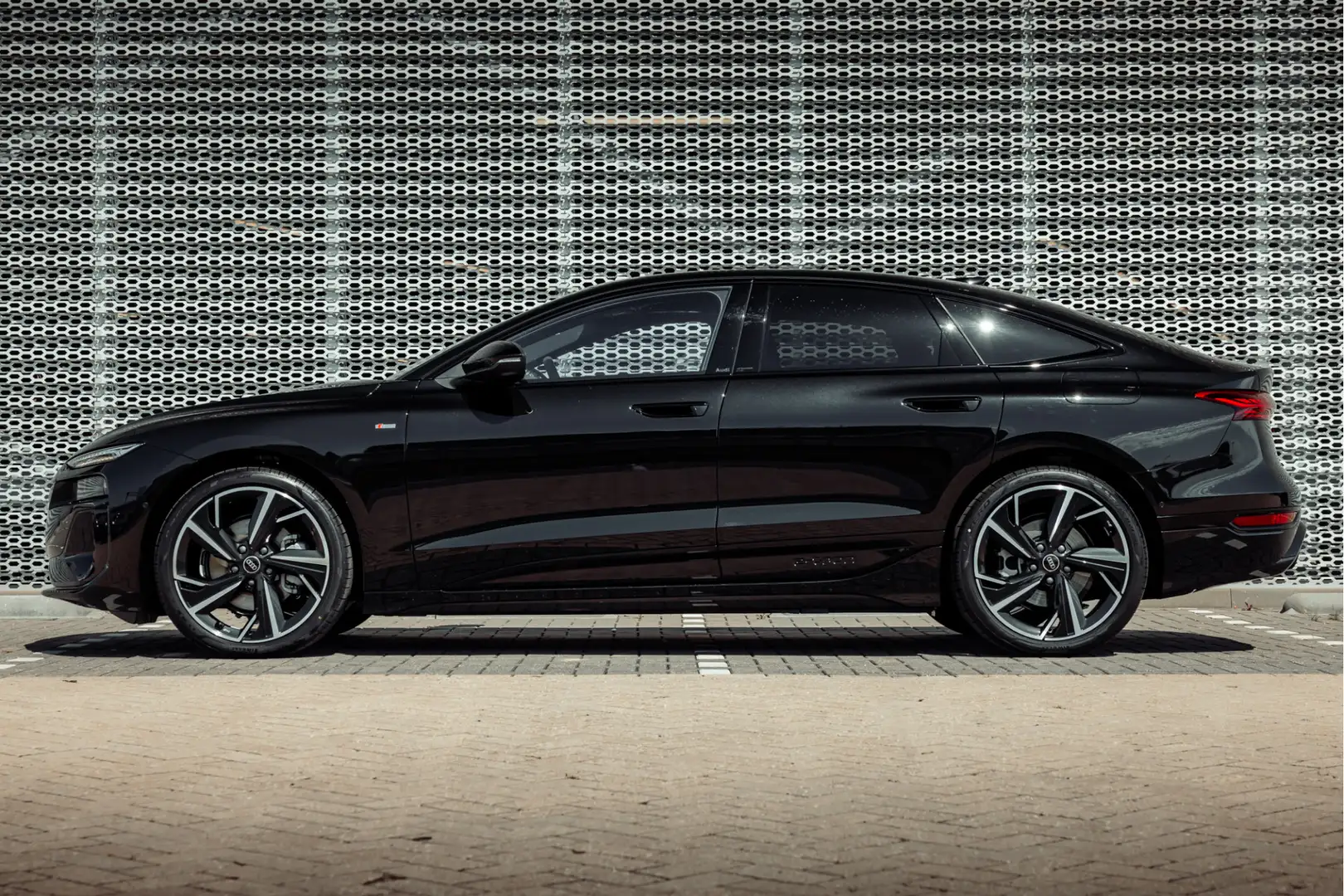 Audi A6 Sportback e-tron S edition 286pk 83 kWh | Fiscale Negro - 2