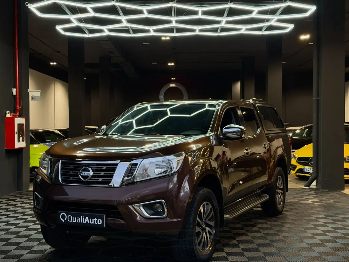 Nissan Navara 2.3dCi DCb. N-Connecta Marrón - 1