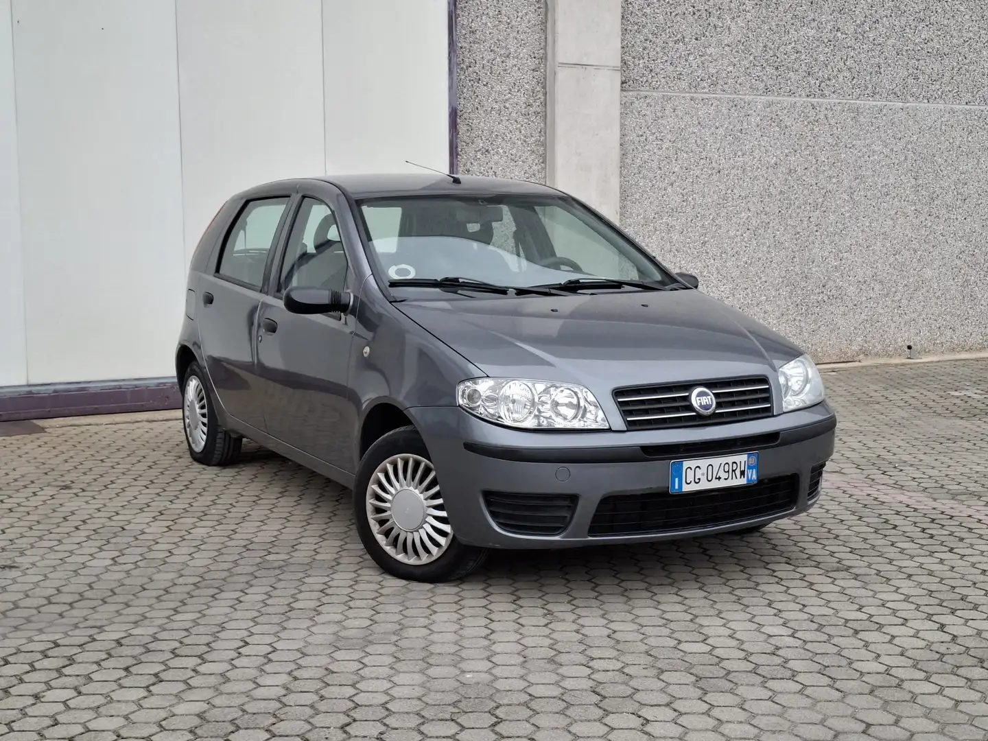 Fiat Punto 5p 1.2 Dynamic *UNICO PROPRIETARIO* Grigio - 1