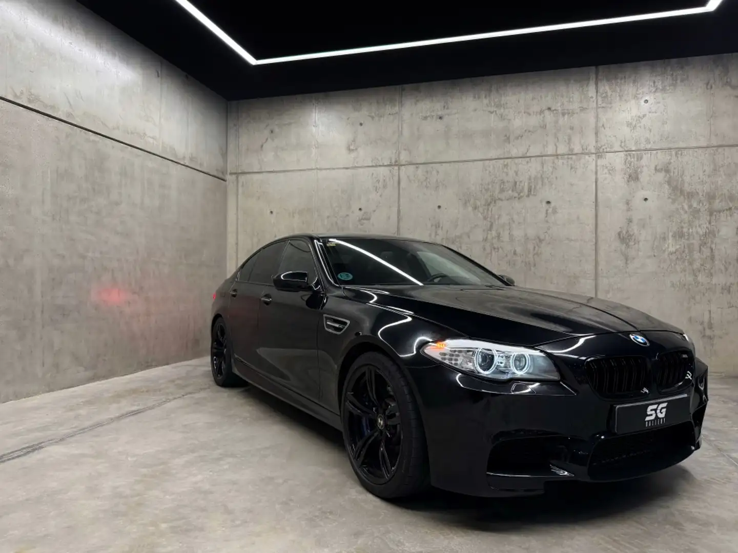 BMW M5 M5A Noir - 1