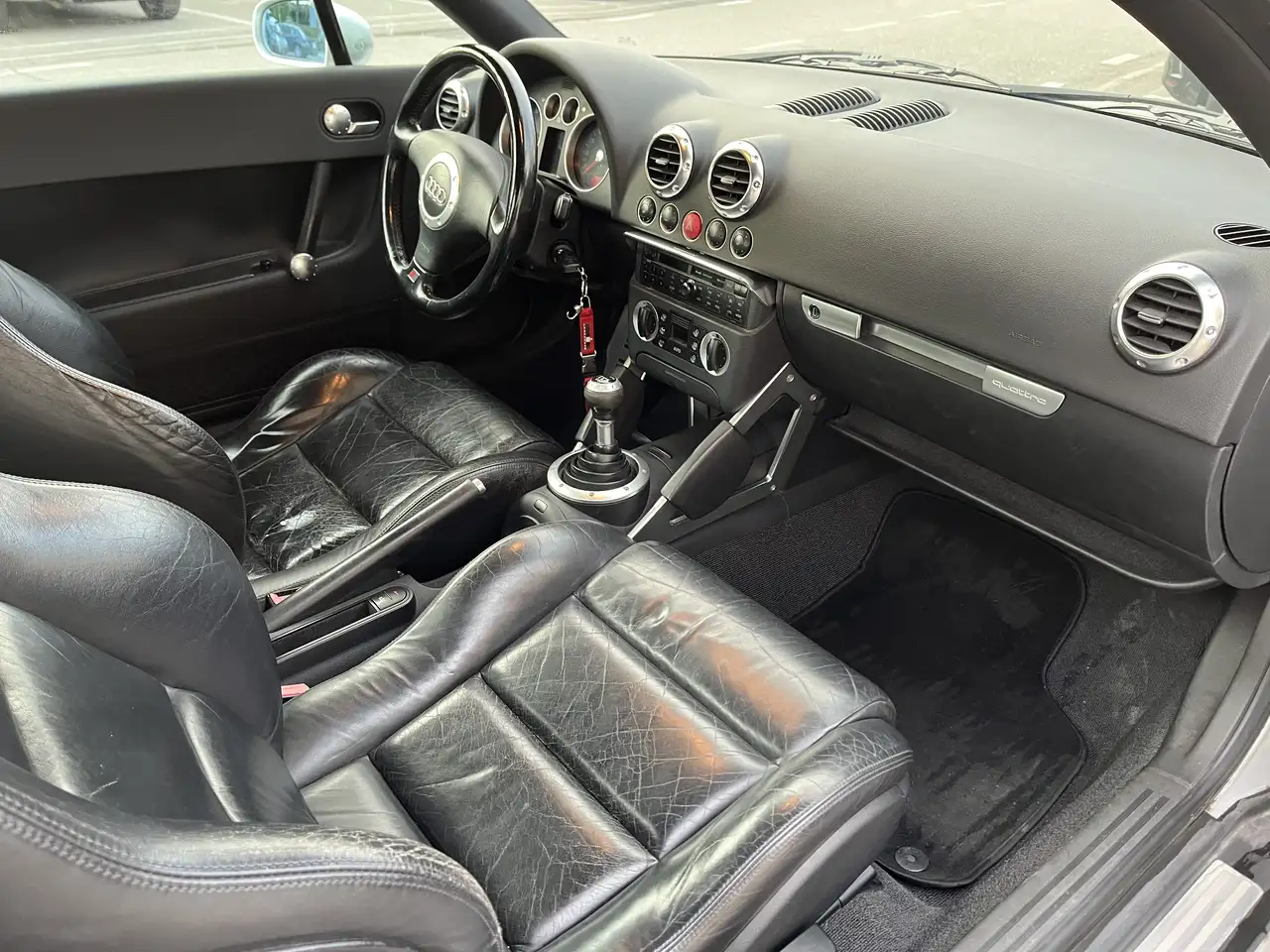 Audi TT 1.8t quattro, foto 5