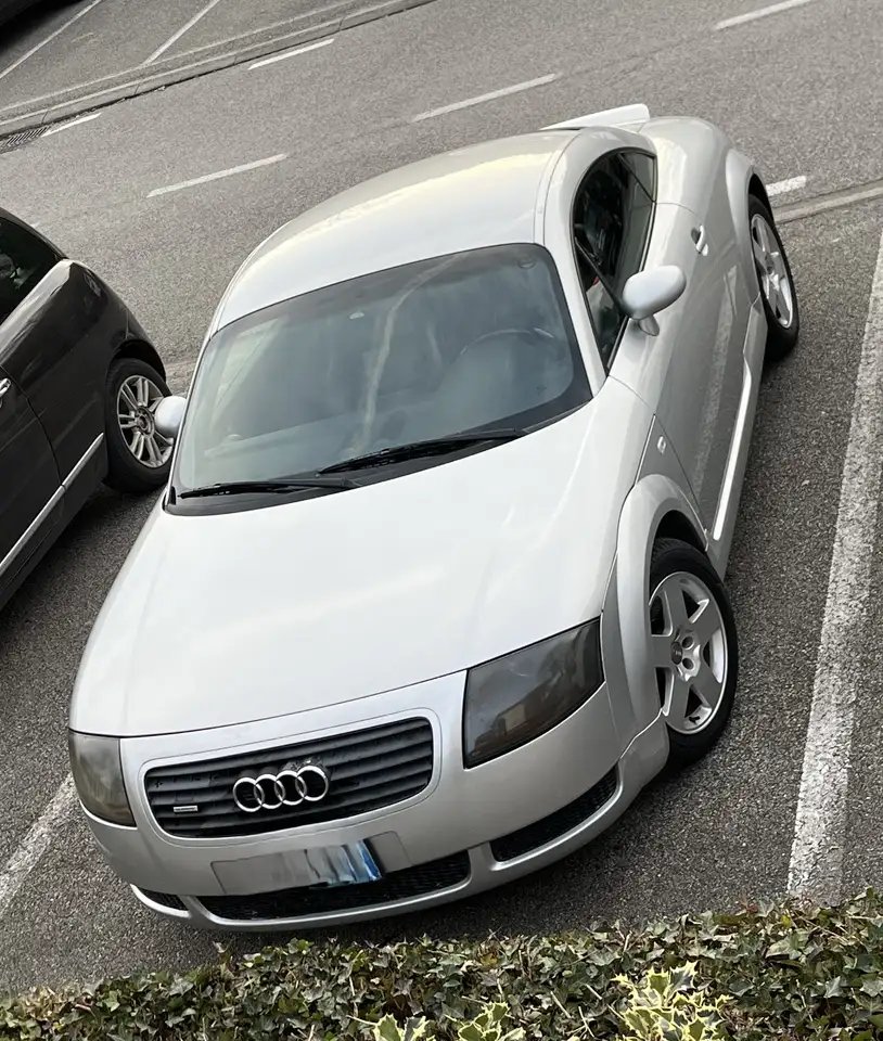 Audi TT 1.8t quattro, foto 1
