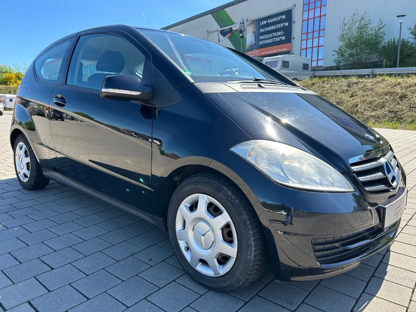 Mercedes-Benz A 180 CDI *KLIMA*EURO5*NAVI*2HAND*MFL*SHZ* Schwarz - 1