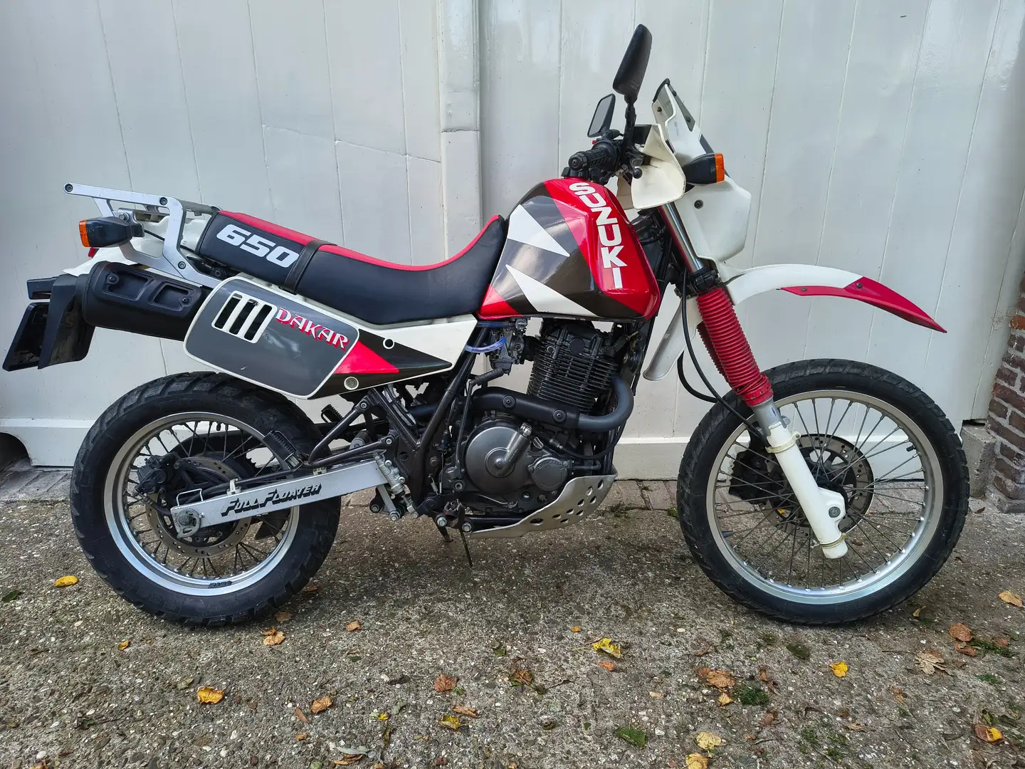 Suzuki DR 650 Dakar Rood - 1