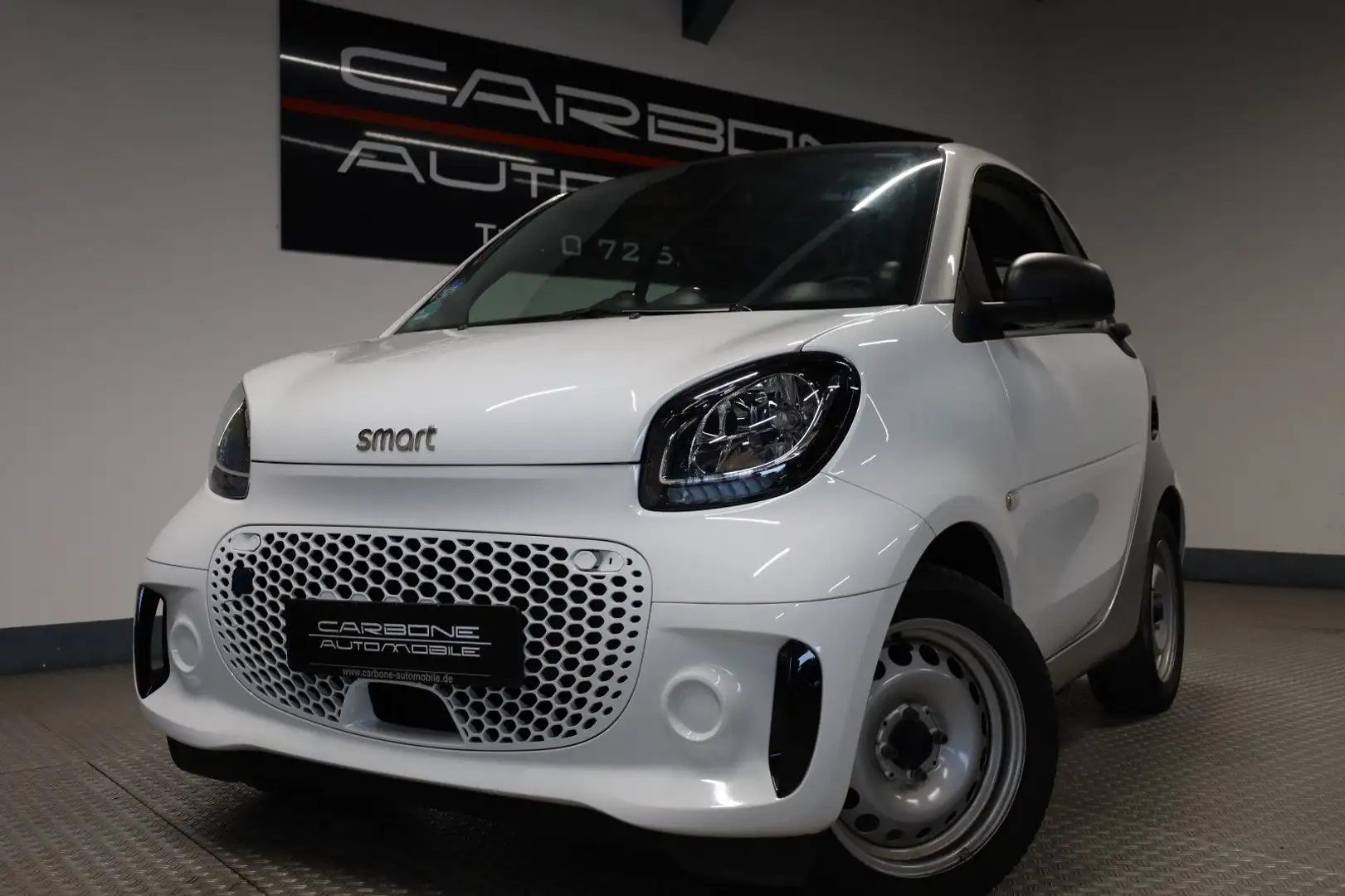 smart forTwo fortwo coupe electric drive / EQ White - 1