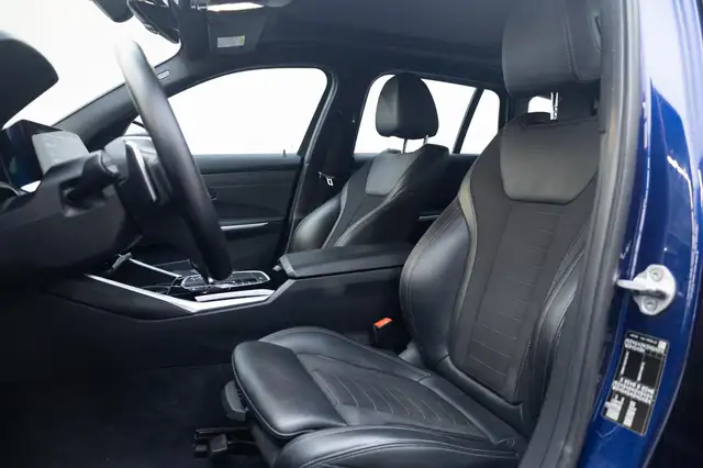 BMW 3 Series view 6