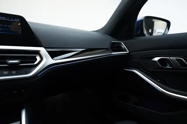 BMW 3 Series view 7