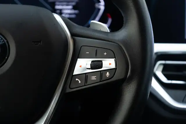 BMW 3 Series view 19