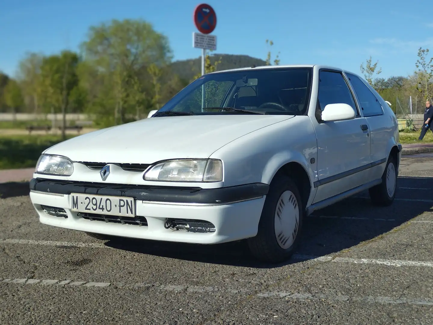 Renault R 19 R19 1.4 RL Weiß - 2