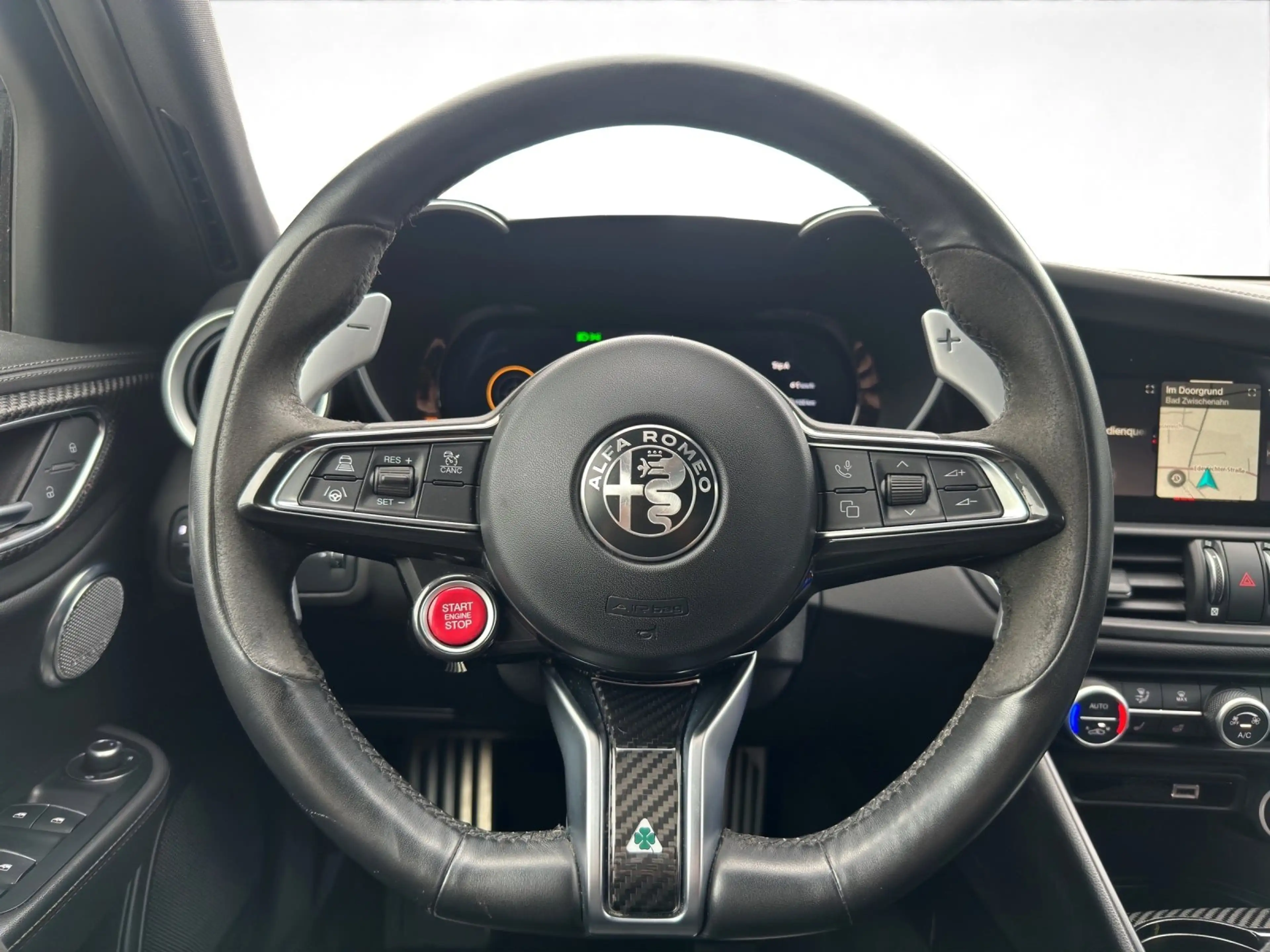 Alfa Romeo Giulia Quadrifoglio 2.9 V6 Bi-Turbo KAMERA SHZ — photo 13