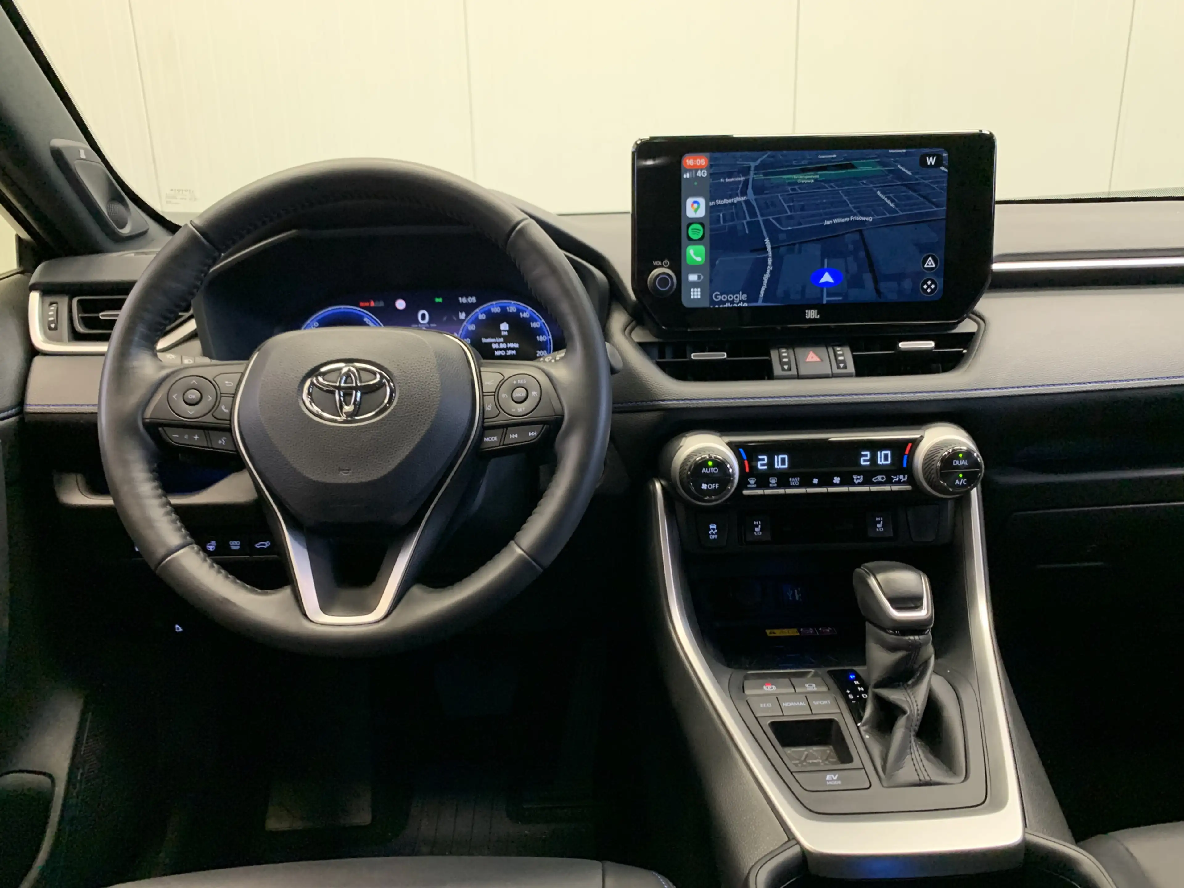 Toyota RAV 4 2.5 Hybrid Style TWOTONE-LEDER-360°CAMERA-JBL.SOUN — photo 5