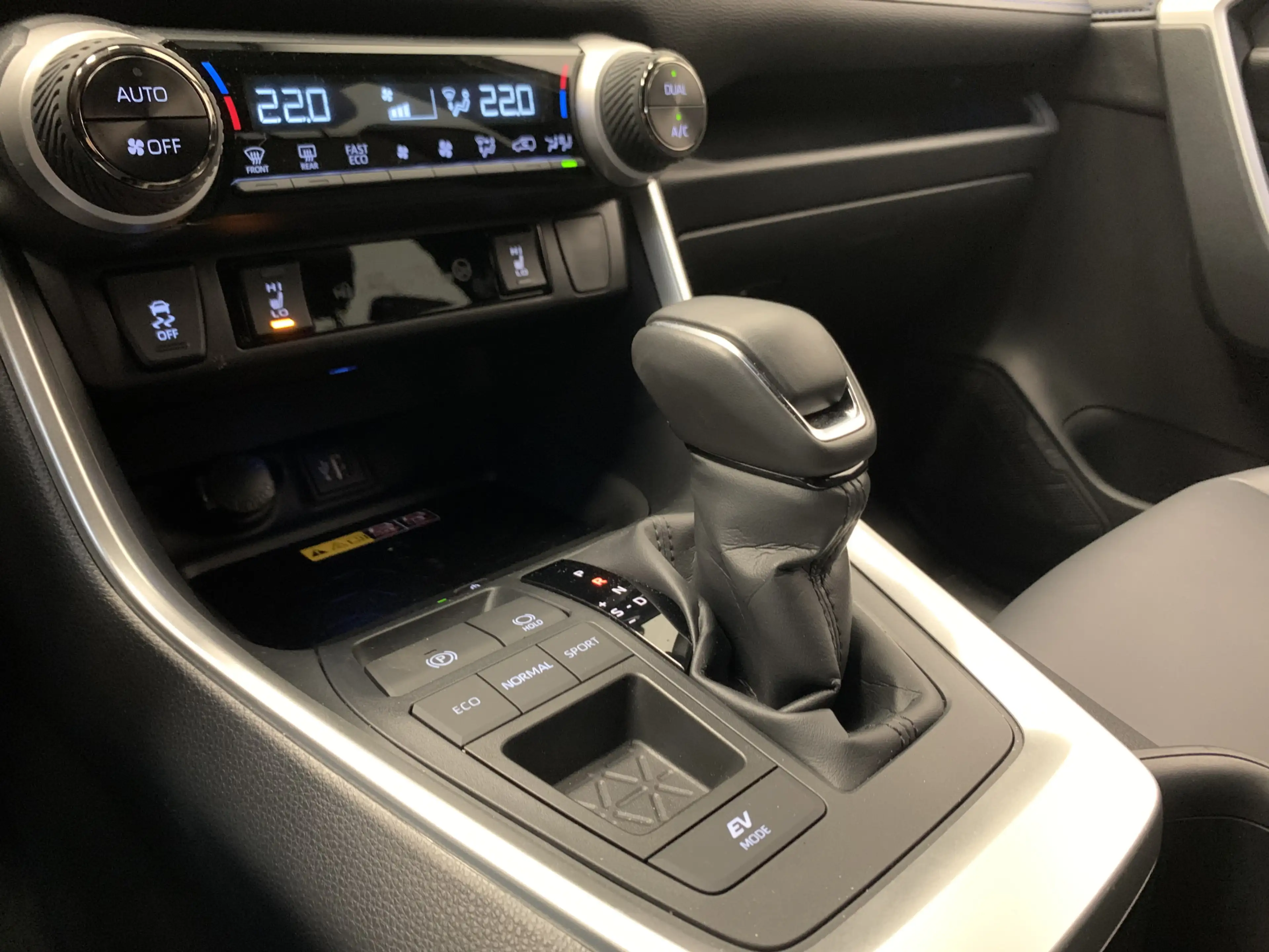 Toyota RAV 4 2.5 Hybrid Style TWOTONE-LEDER-360°CAMERA-JBL.SOUN — photo 20
