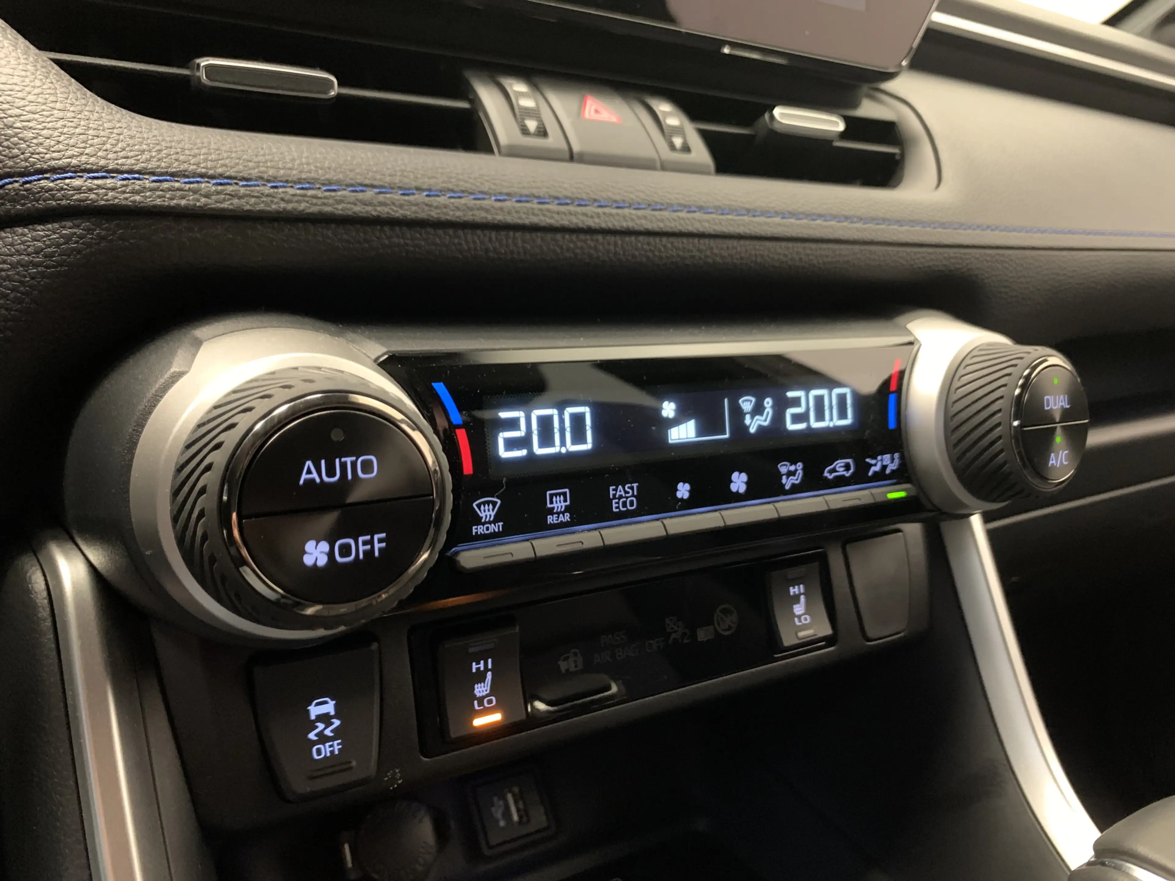 Toyota RAV 4 2.5 Hybrid Style TWOTONE-LEDER-360°CAMERA-JBL.SOUN — photo 30