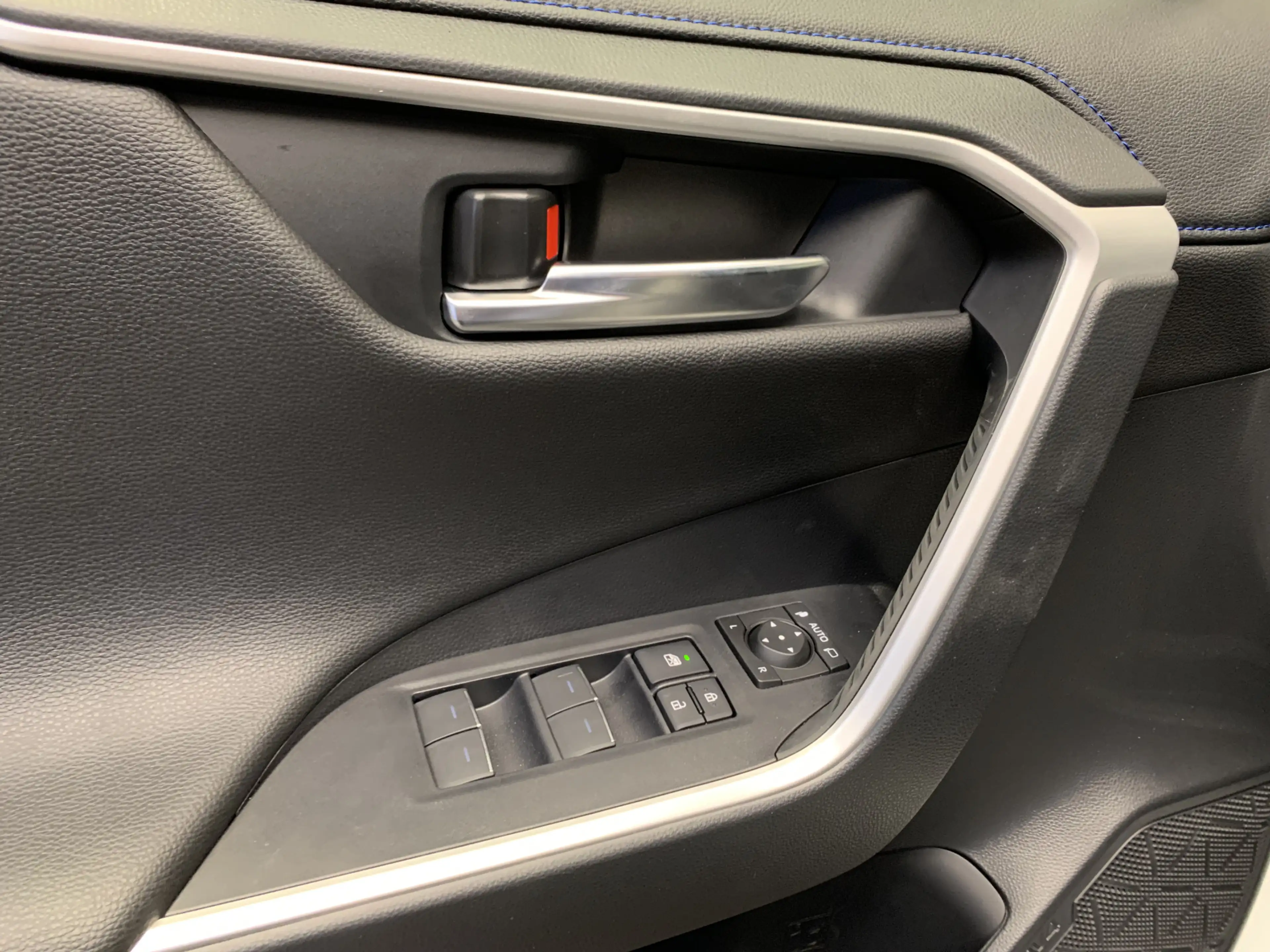 Toyota RAV 4 2.5 Hybrid Style TWOTONE-LEDER-360°CAMERA-JBL.SOUN — photo 36