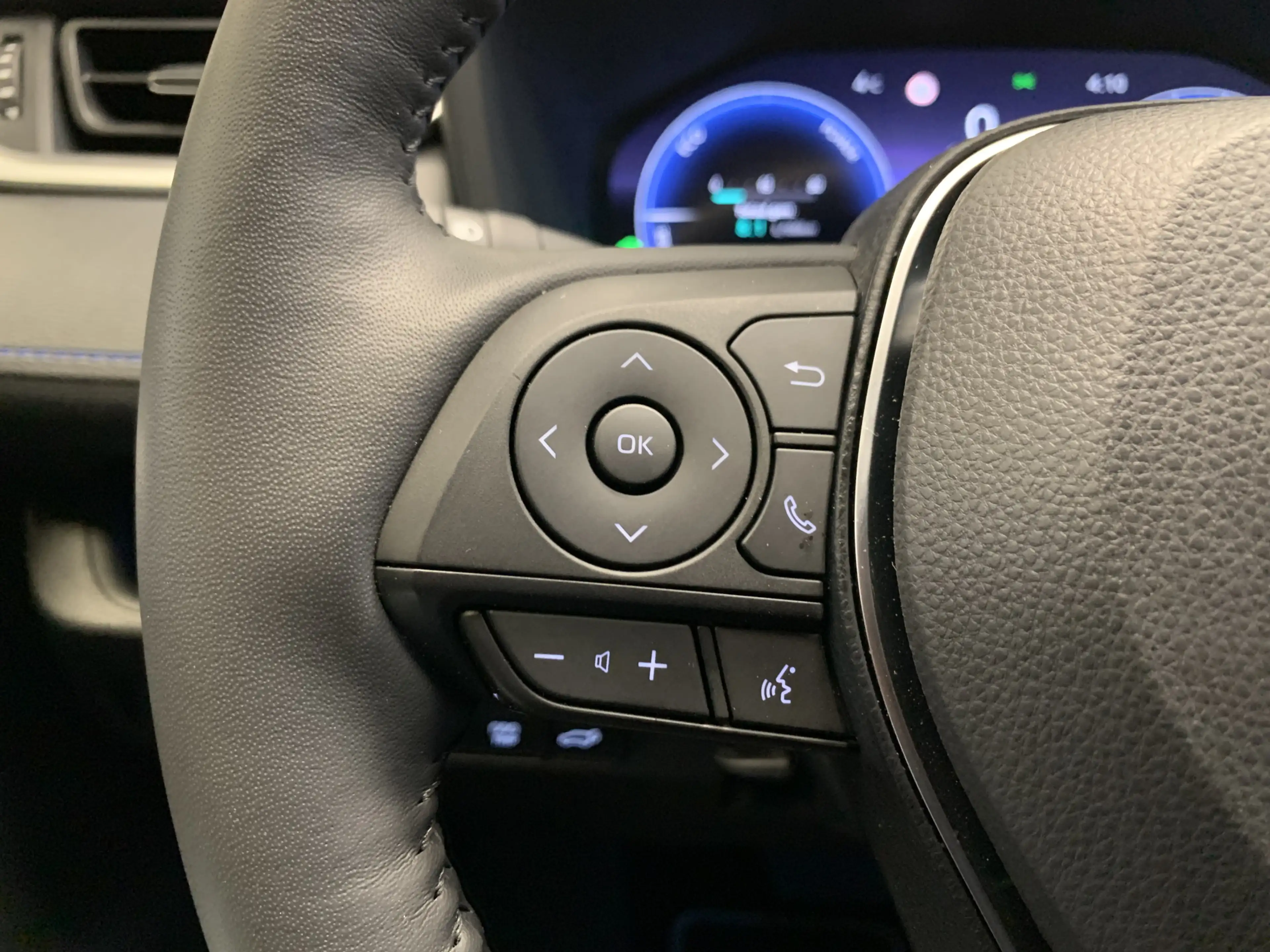 Toyota RAV 4 2.5 Hybrid Style TWOTONE-LEDER-360°CAMERA-JBL.SOUN — photo 25
