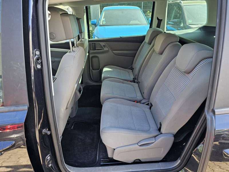 SEAT Alhambra 2.0 TDI DSG Style Scheckheft Tuv1/27 Navi SHZ PDC AHK — photo 12