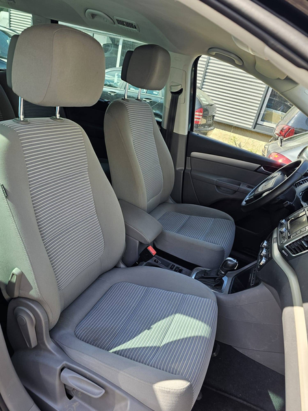 SEAT Alhambra 2.0 TDI DSG Style Scheckheft Tuv1/27 Navi SHZ PDC AHK — photo 13