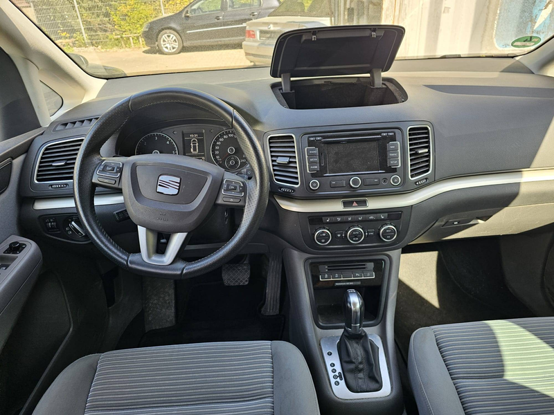 SEAT Alhambra 2.0 TDI DSG Style Scheckheft Tuv1/27 Navi SHZ PDC AHK — photo 9