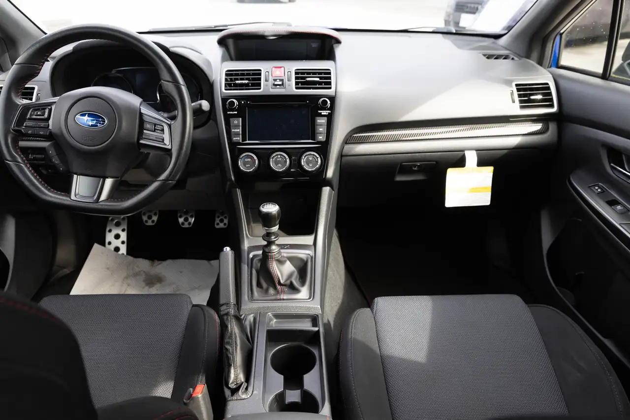 Subaru WRX снимка Subaru WRX
